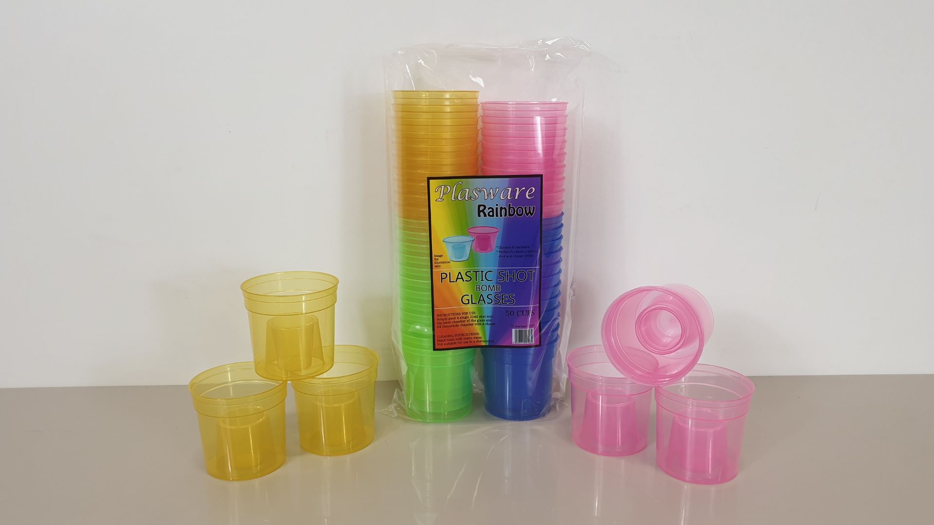 2000 X ASSORTED COLOURED PLASTIC SHOT BOMB GLASSES CE MARKED 25 ML - (20 X 50 PER CARTON) - IN 2