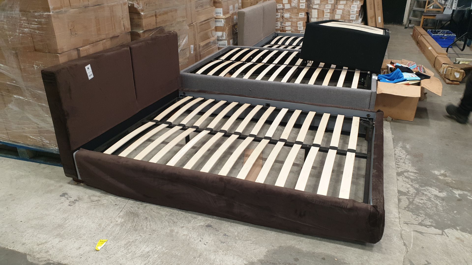 1 X SUEDE BROWN DOUBLE BED