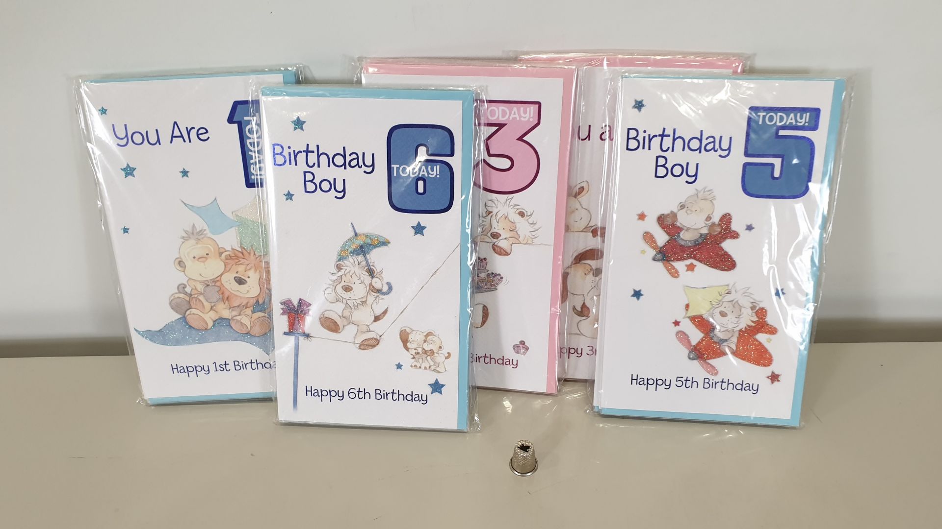 1600 X BRAND NEW BOYS AND GIRLS BIRTHDAY CARDS IN VARIOUS STYLES AND AGES