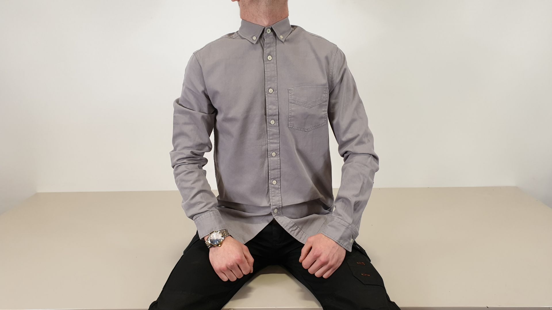 11 X BRAND NEW TOPMAN GREY BUTTONED SHIRT SIZE M RRP. £30.00 PP