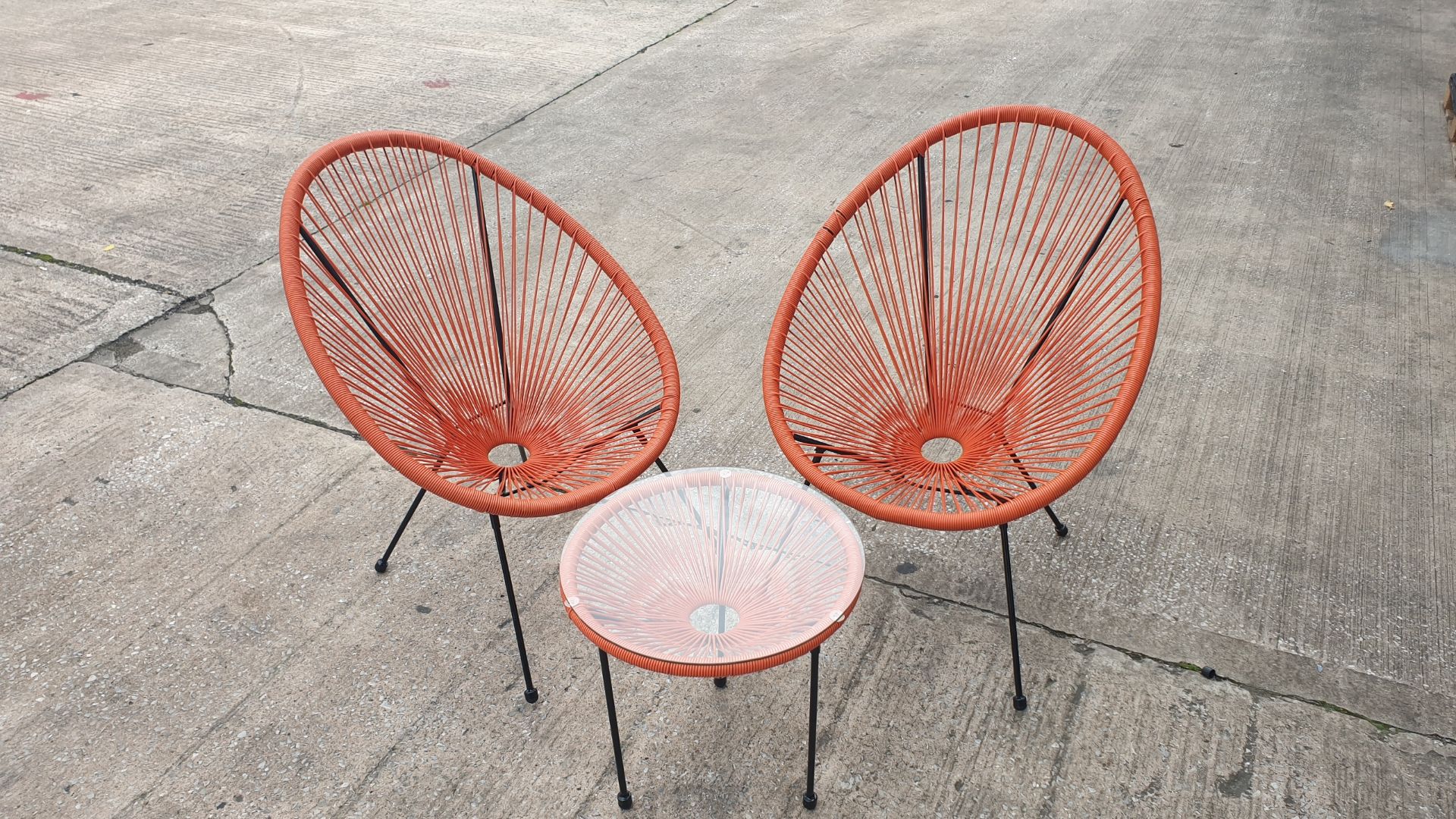 3 PC ORANGE STRING BISTRO SET COMPRISING MEDIUM ROUND COFFEE TABLE WITH TEMPERED GLASS TOP AND 2