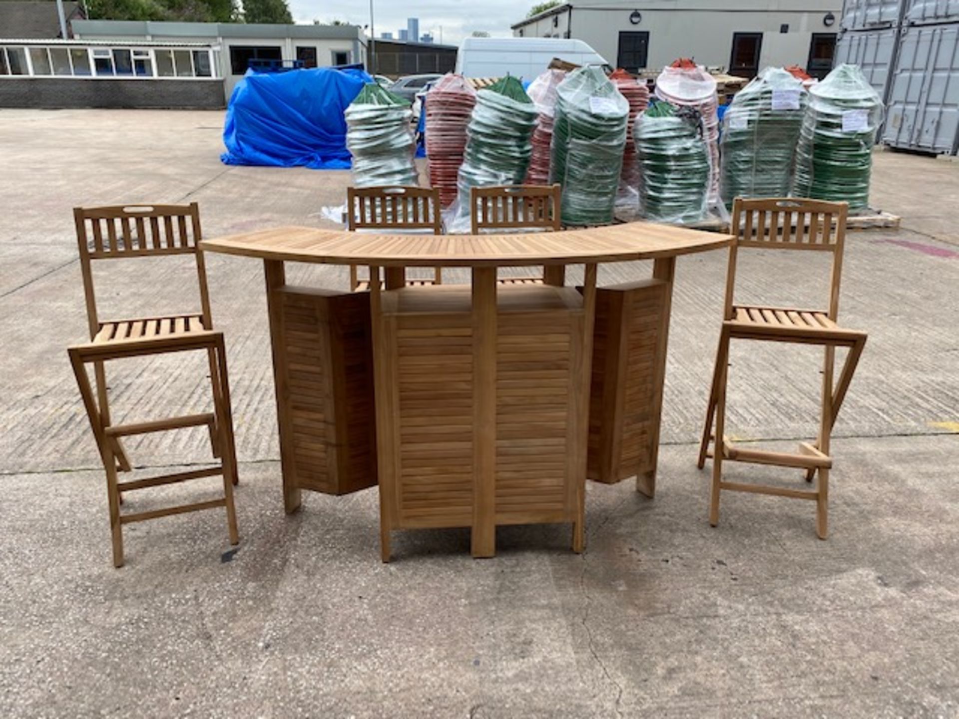 BRAND NEW SOLID TEAK WOODEN 5 PIECE FOLDING BAR SET 176 X 40 X 108cm RRP £1425 - Image 2 of 3