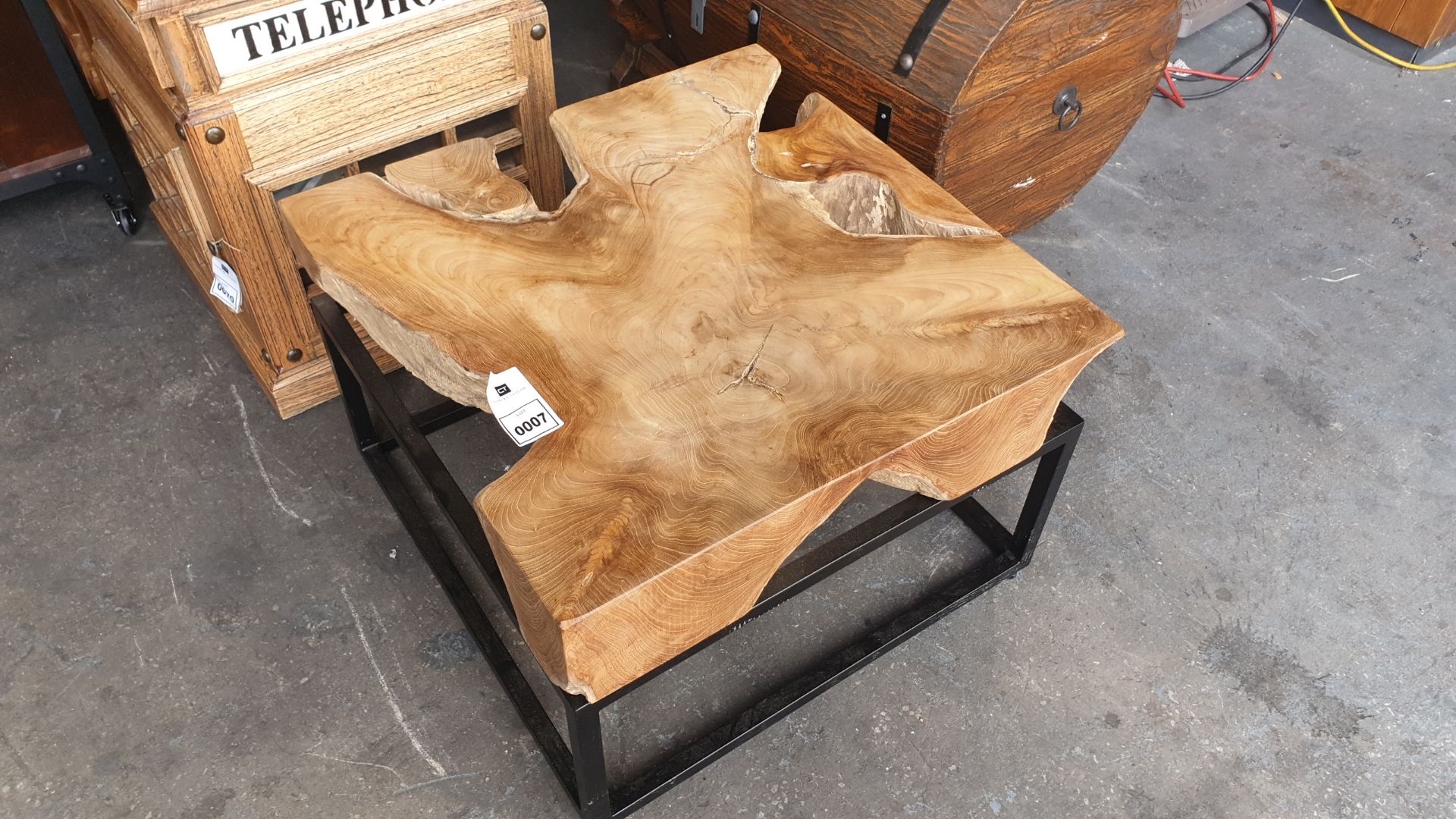 BRAND NEW SOLID TEAK ROOT WOODEN BLOCK COFFEE TABLE WITH BLACK IRON LEGS 70 X 70 X 40cm RRP £915 - Image 2 of 2