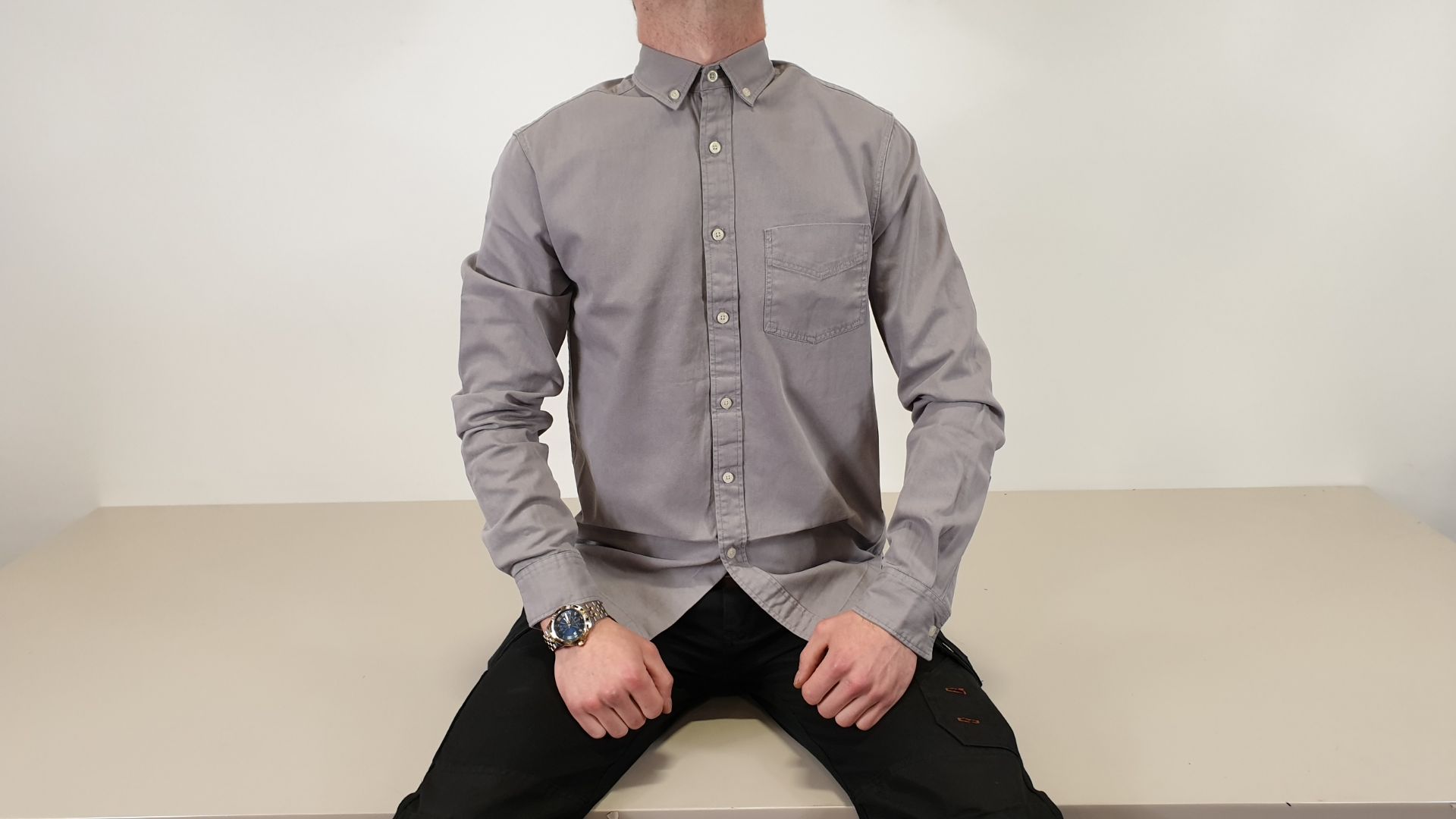 12 X BRAND NEW TOPMAN GREY BUTTONED SHIRT SIZE M RRP. £30.00 PP