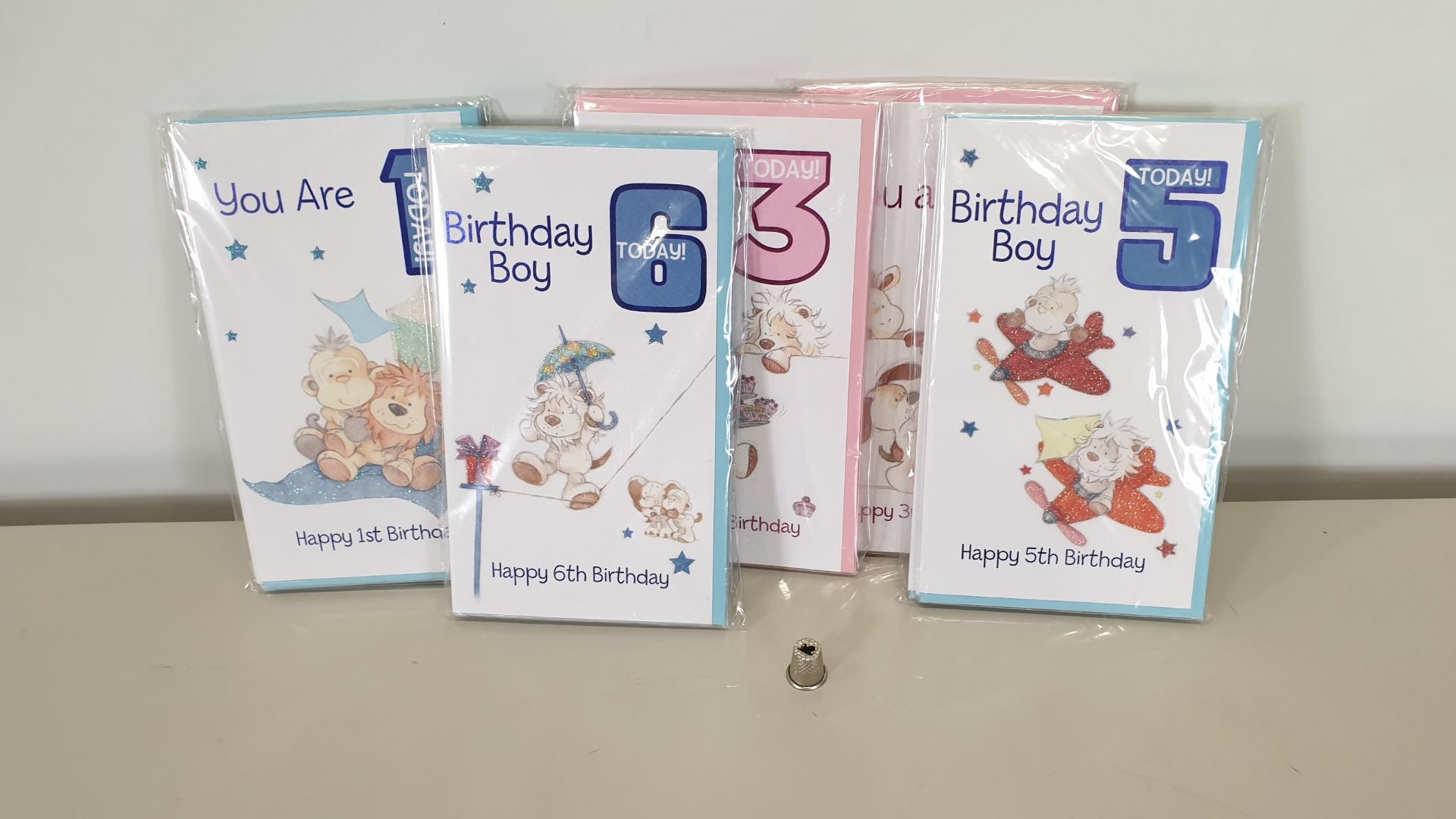 1600 X BRAND NEW BOYS AND GIRLS BIRTHDAY CARDS IN VARIOUS STYLES AND AGES