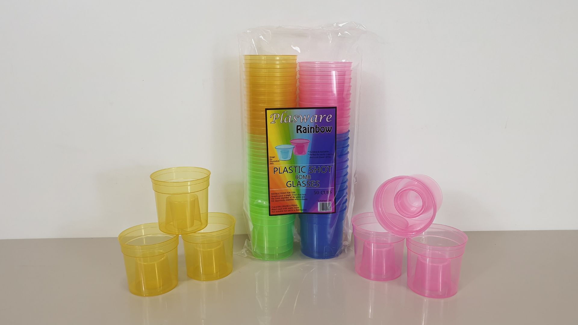 2000 X ASSORTED COLOURED PLASTIC SHOT BOMB GLASSES CE MARKED 25 ML - (20 X 50 PER CARTON) - IN 2