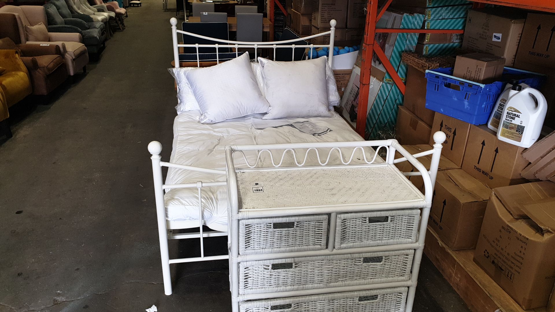 WHITE METAL DOUBLE BED WITH HEADBOARD AND 4 DRAW WICKER BABY CHANGER