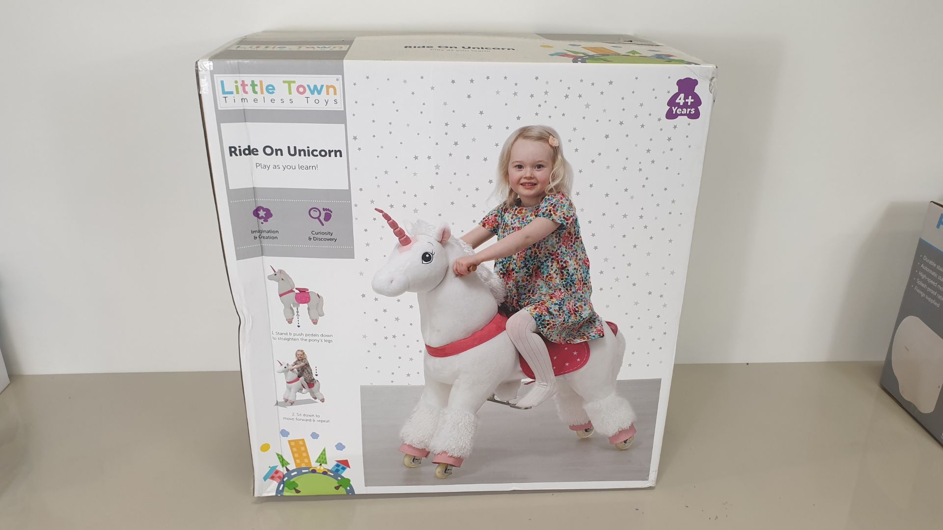 LITTLE TOWN TIMELESS TOYS RIDE ON UNICORN (BOXED)