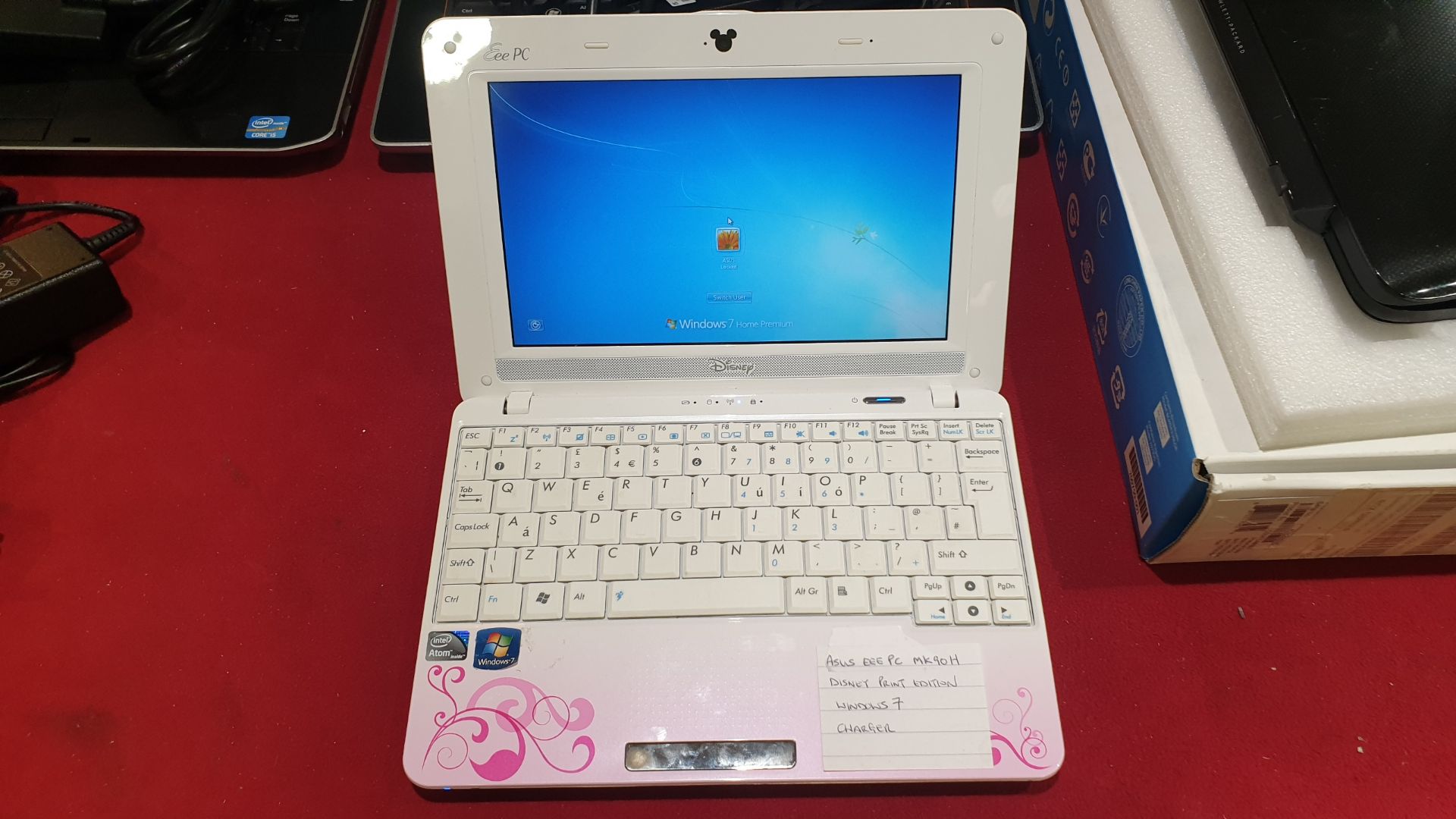 ASUS EEE PC MK90H DISNEY PRINT EDITION WITH WINDOWS 7 PLUS CHARGER