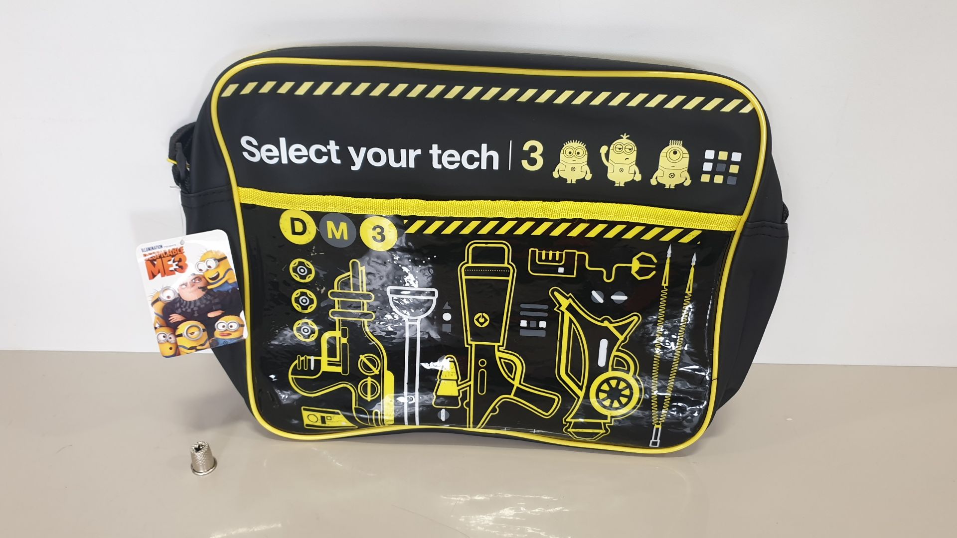 84 X BRAND NEW DESPICABLE ME 3 SELECT YOUR TECH DESPATCH BAG - IN 7 BOXES