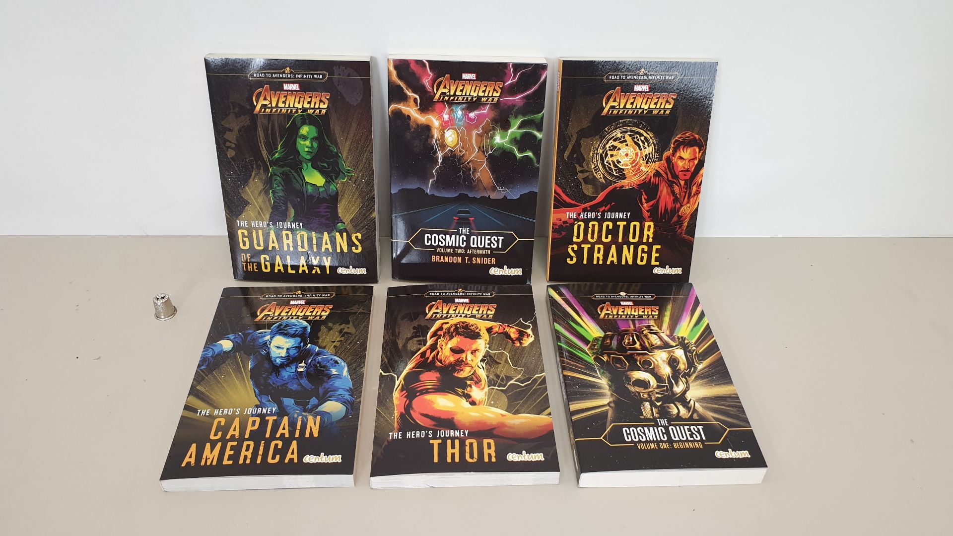 32 X BRAND NEW PACKS OF 5 MARVEL AVENGERS INFINITY WAR PAPERBACK NOVELS IN 8 CARTONS