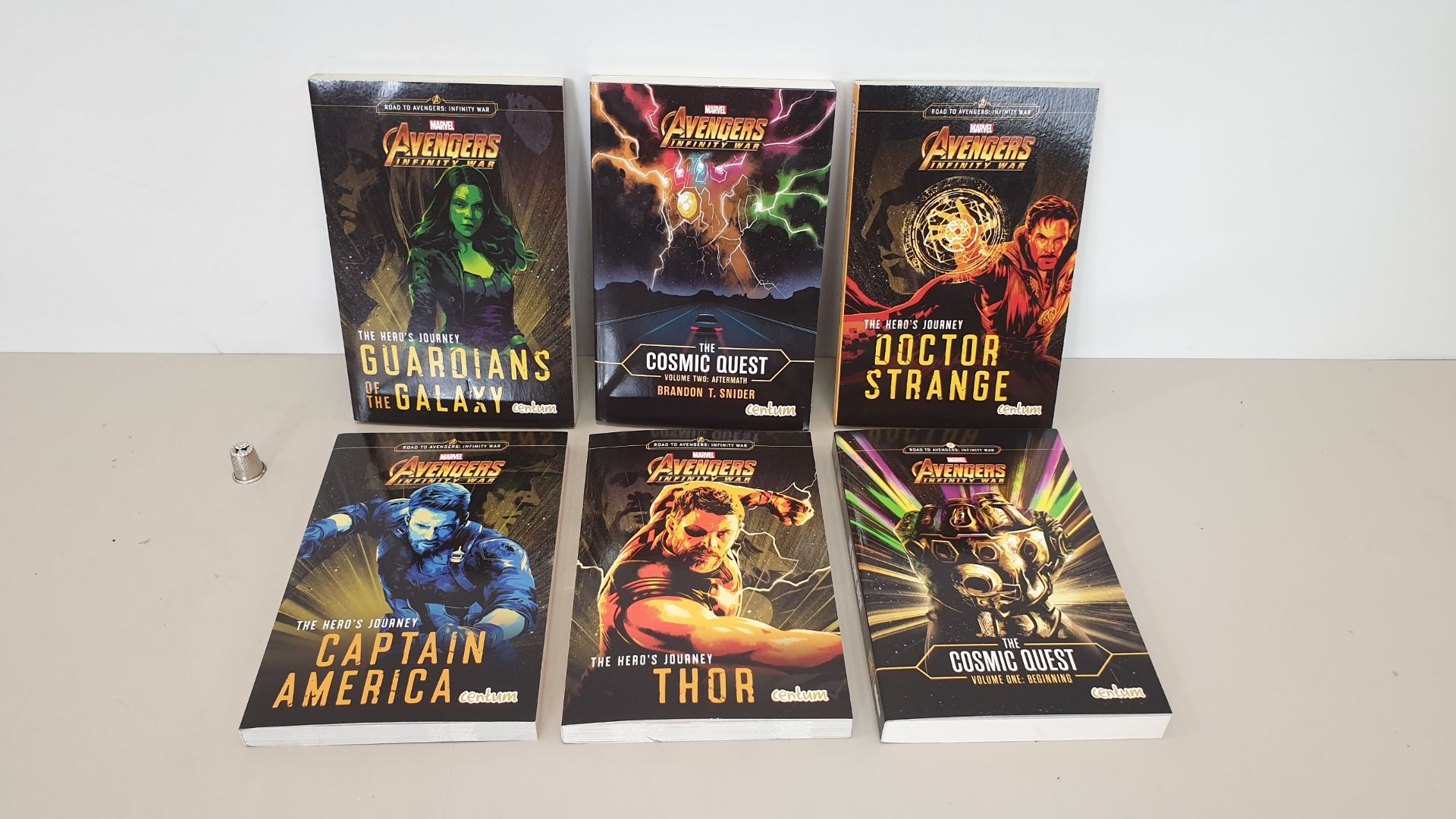 32 X BRAND NEW PACKS OF 5 MARVEL AVENGERS INFINITY WAR PAPERBACK NOVELS IN 8 CARTONS