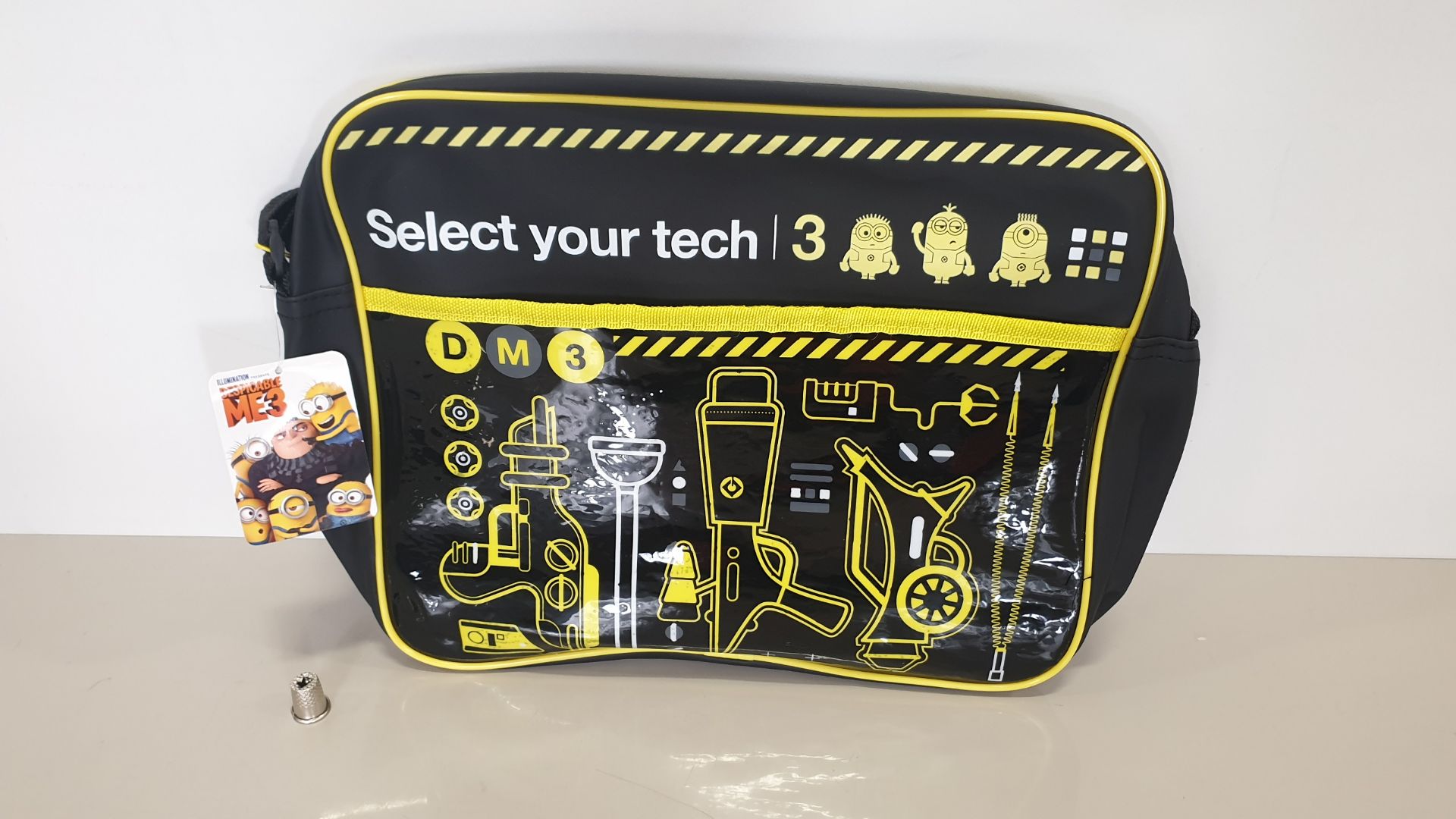84 X BRAND NEW DESPICABLE ME 3 SELECT YOUR TECH DESPATCH BAG - IN 7 BOXES
