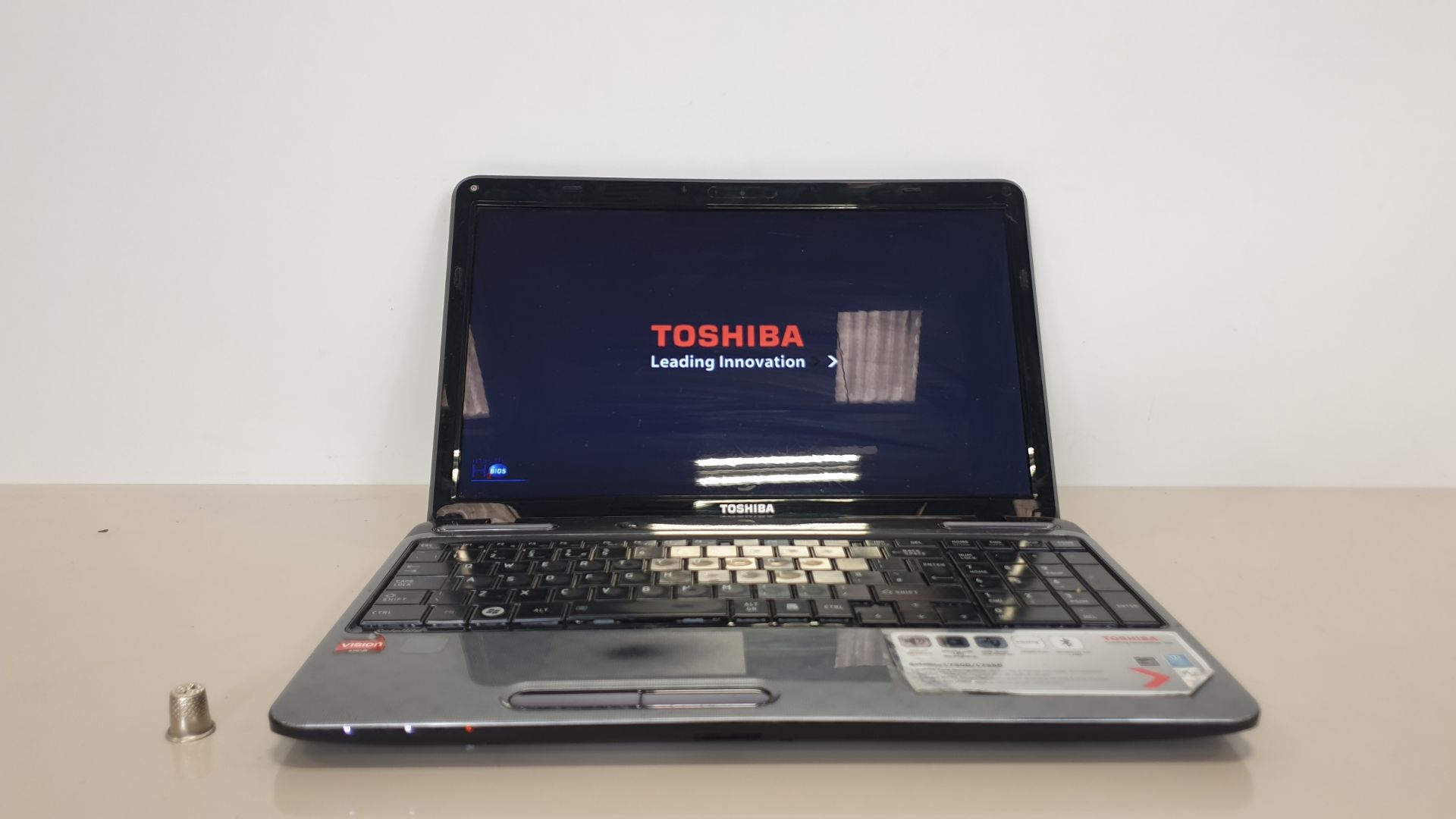 TOSHIBA L755D-108 LAPTOP WINDOWS 10 PRO - INCLUDES CHARGER