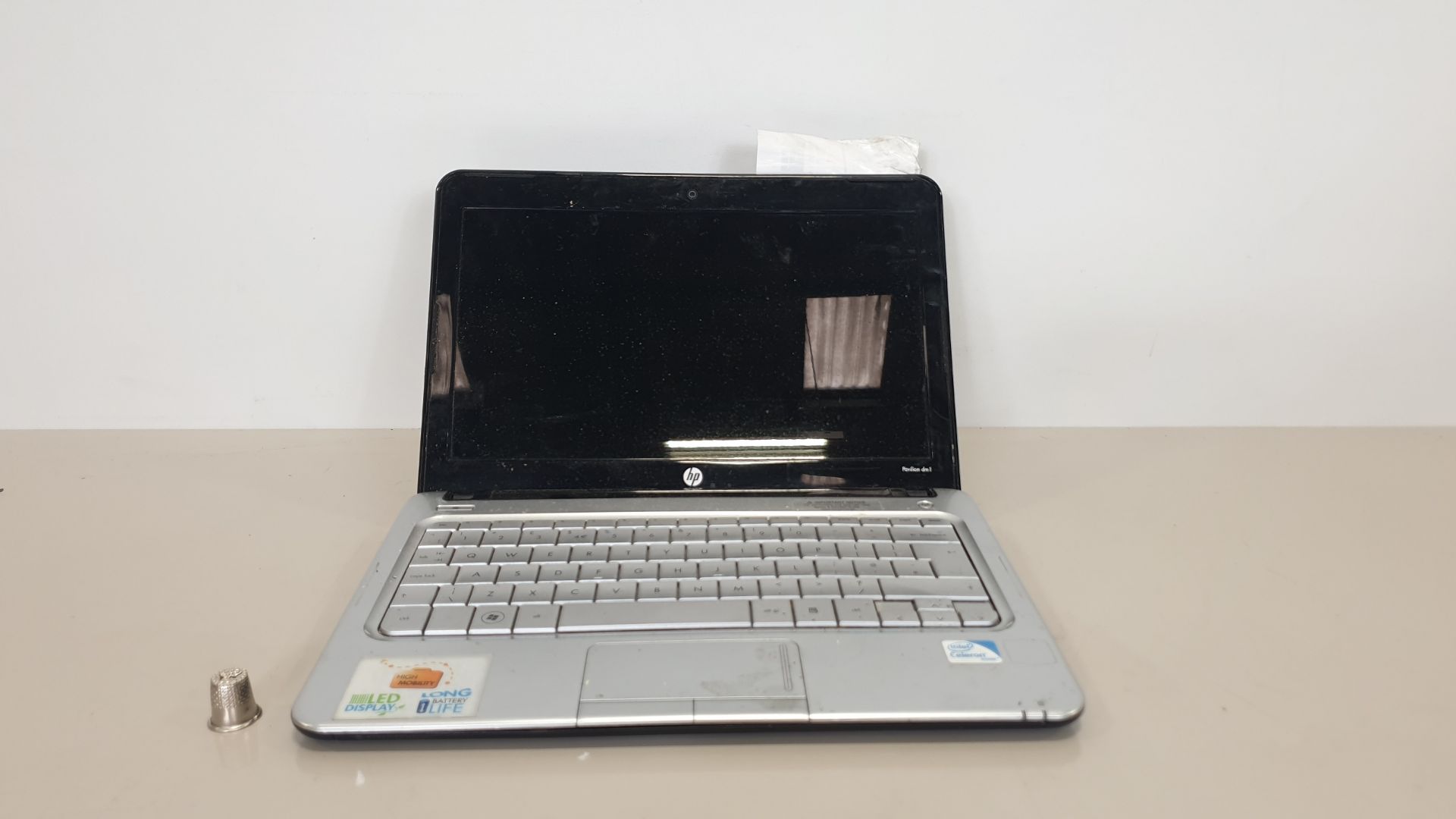 HP DM1 LAPTOP WINDOWS 10 - WITH CHARGER