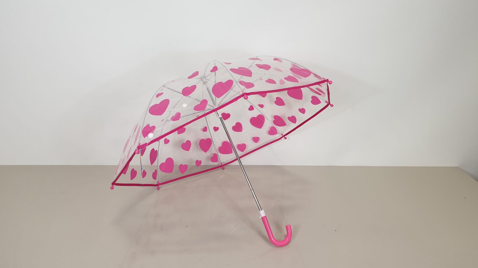 256 X KIDS CLEAR UMBRELLA PRINTED HEARTS - IN 16 BOXES