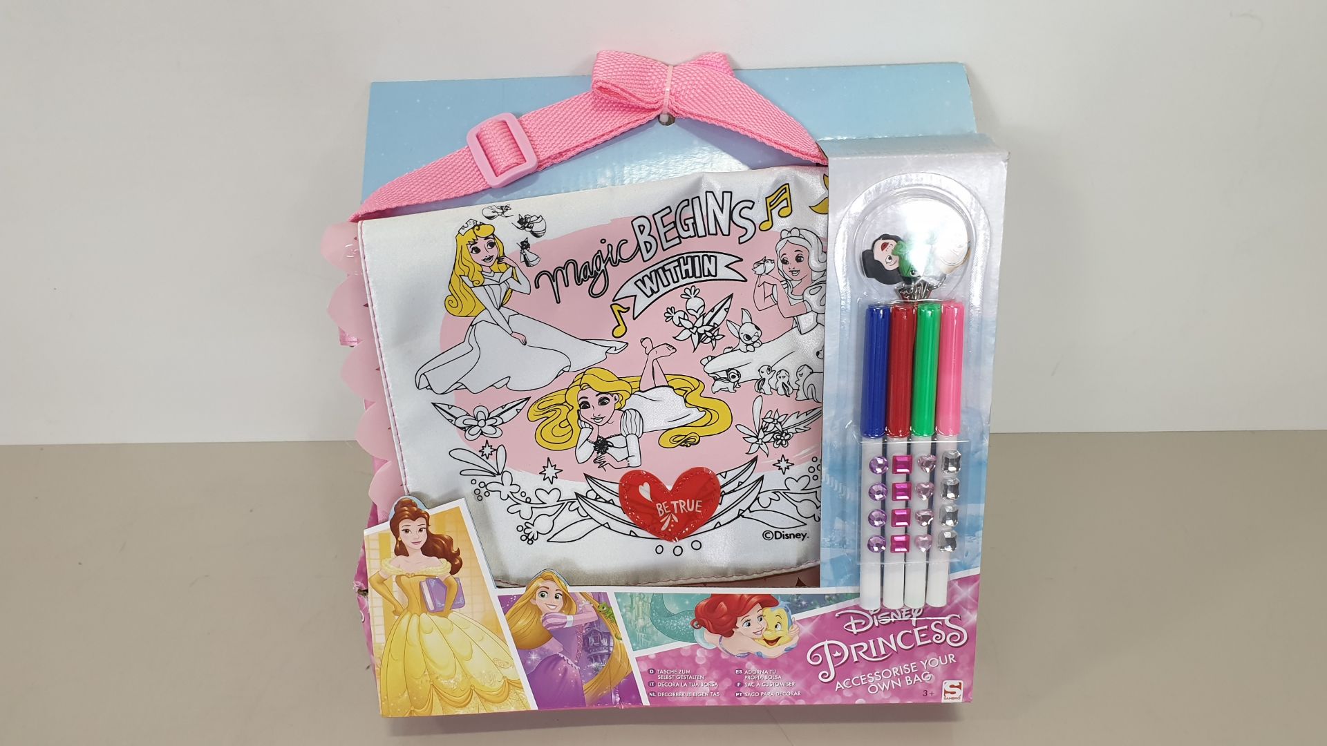 48 X DISNEY PRINCESS ACCESSORISE YOUR OWN BAG - IN 6 CARTONS