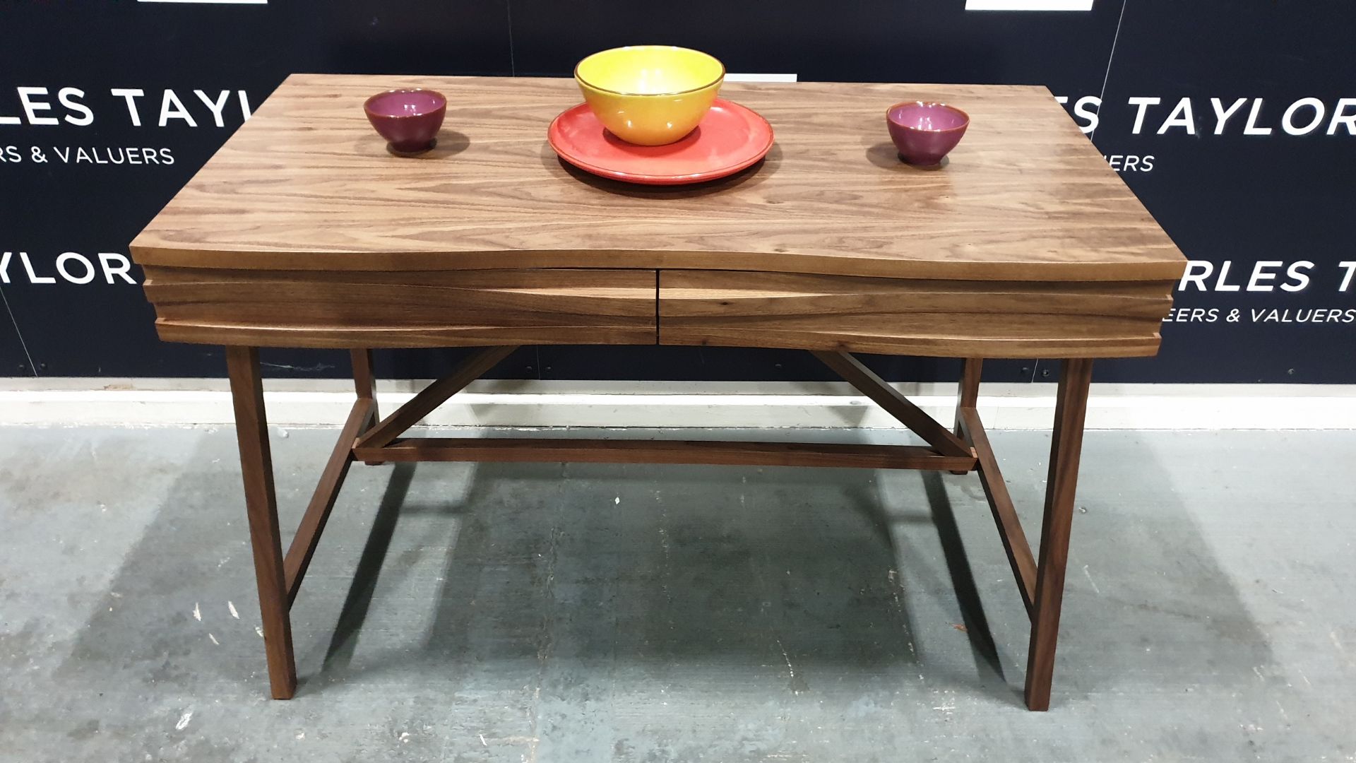 BRAND NEW BOXED CONTENT BY TERENCE CONRAN WOODEN 2 DRAWER WAVE DESK IN WALNUT. - 60 X 120 X 78CM £