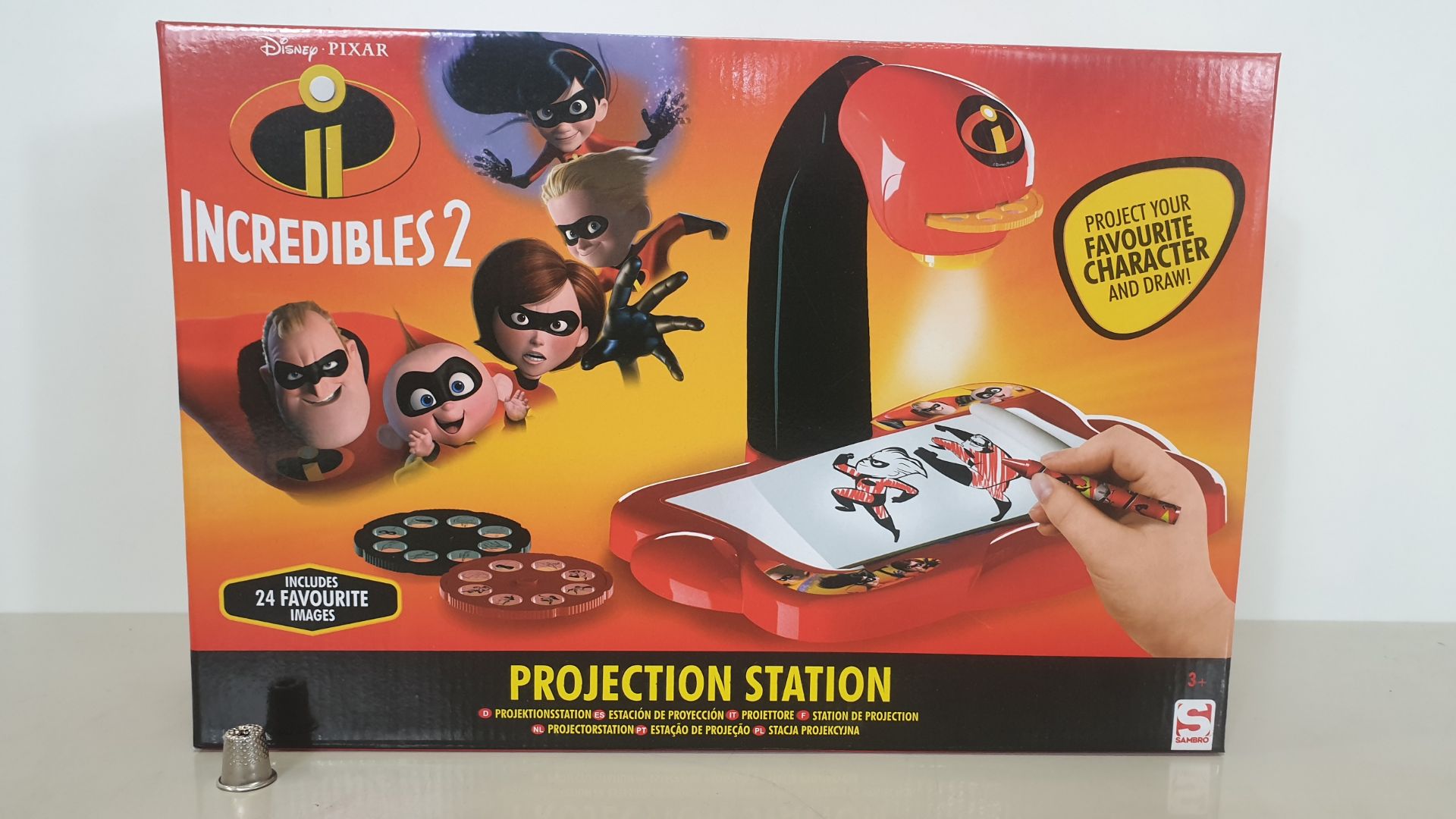 36 X DISNEY PIXAR INCREDIBLES 2 PROJECTION STATION WITH 24 IMAGES - IN 6 BOXES