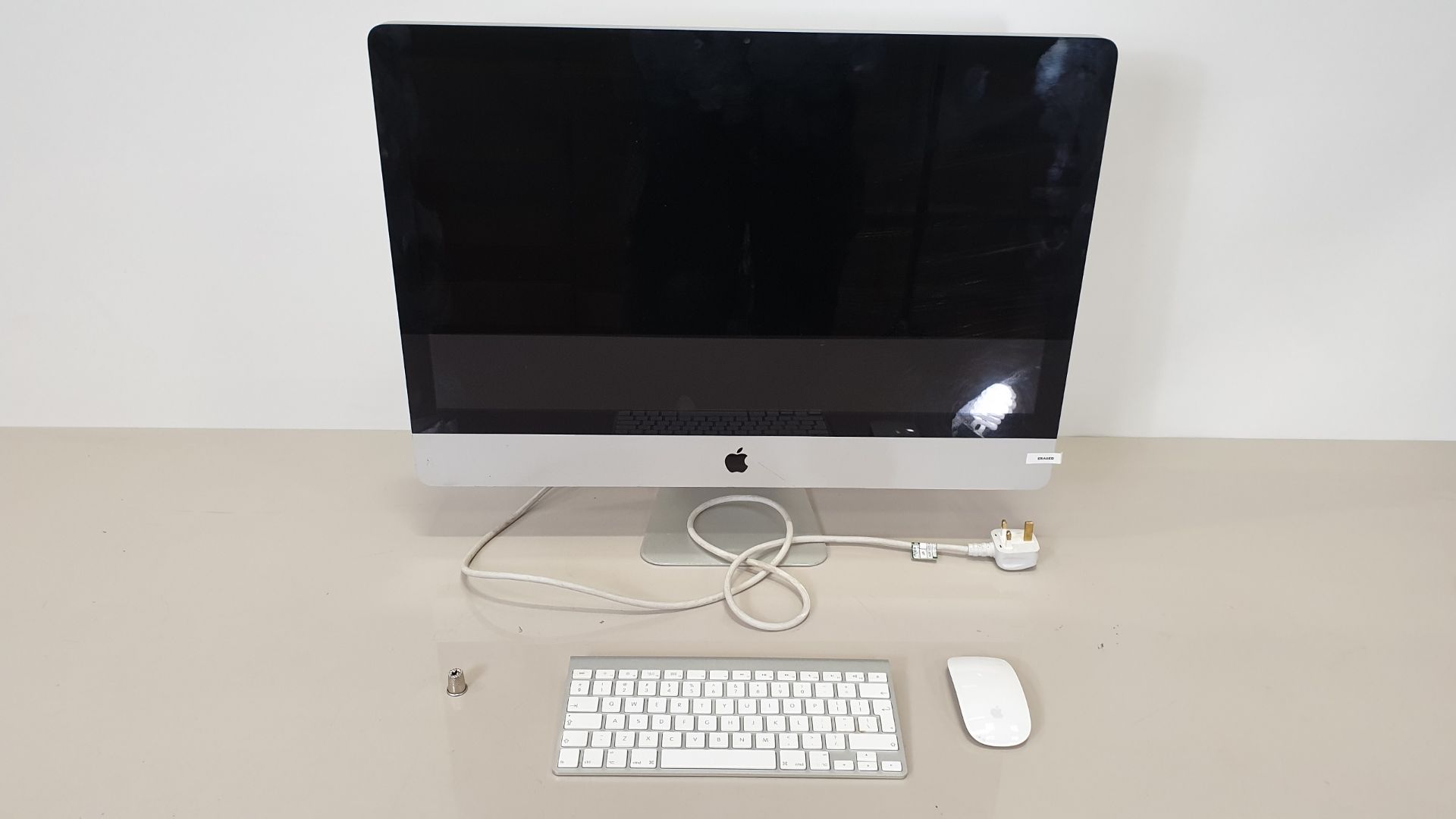 SILVER APPLE IMAC (MODEL - A1312) (SERIAL NUMBER - CO2H91JPDHJQ) WITH APPLE KEYBOARD (MODEL A1314)