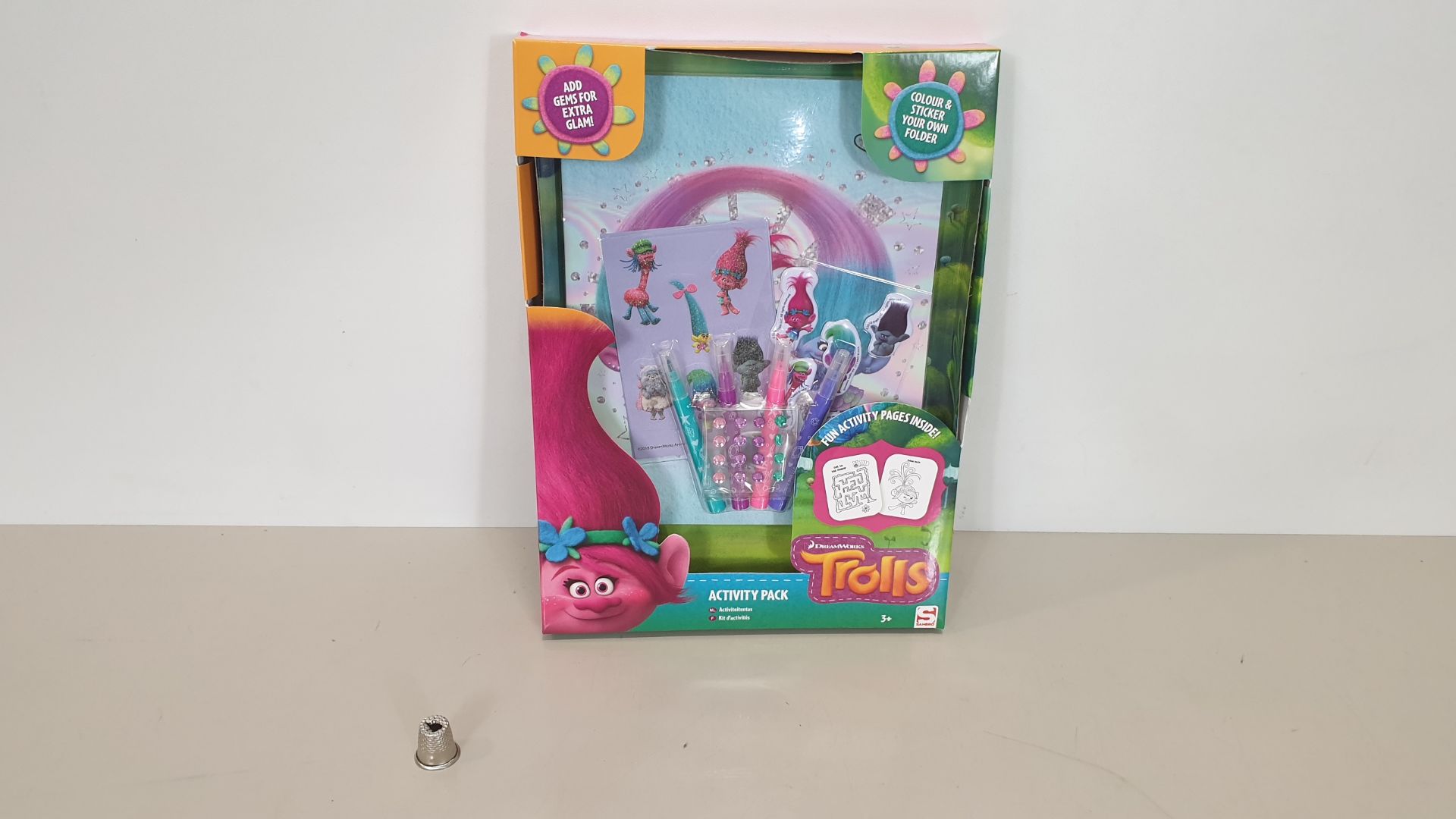 156 X BRAND NEW DREAM WORK TROLLS ACTIVITY PACK, INCLUDES 60 PAGE ACTIVITY FOLDER, 4 MARKERS, 2
