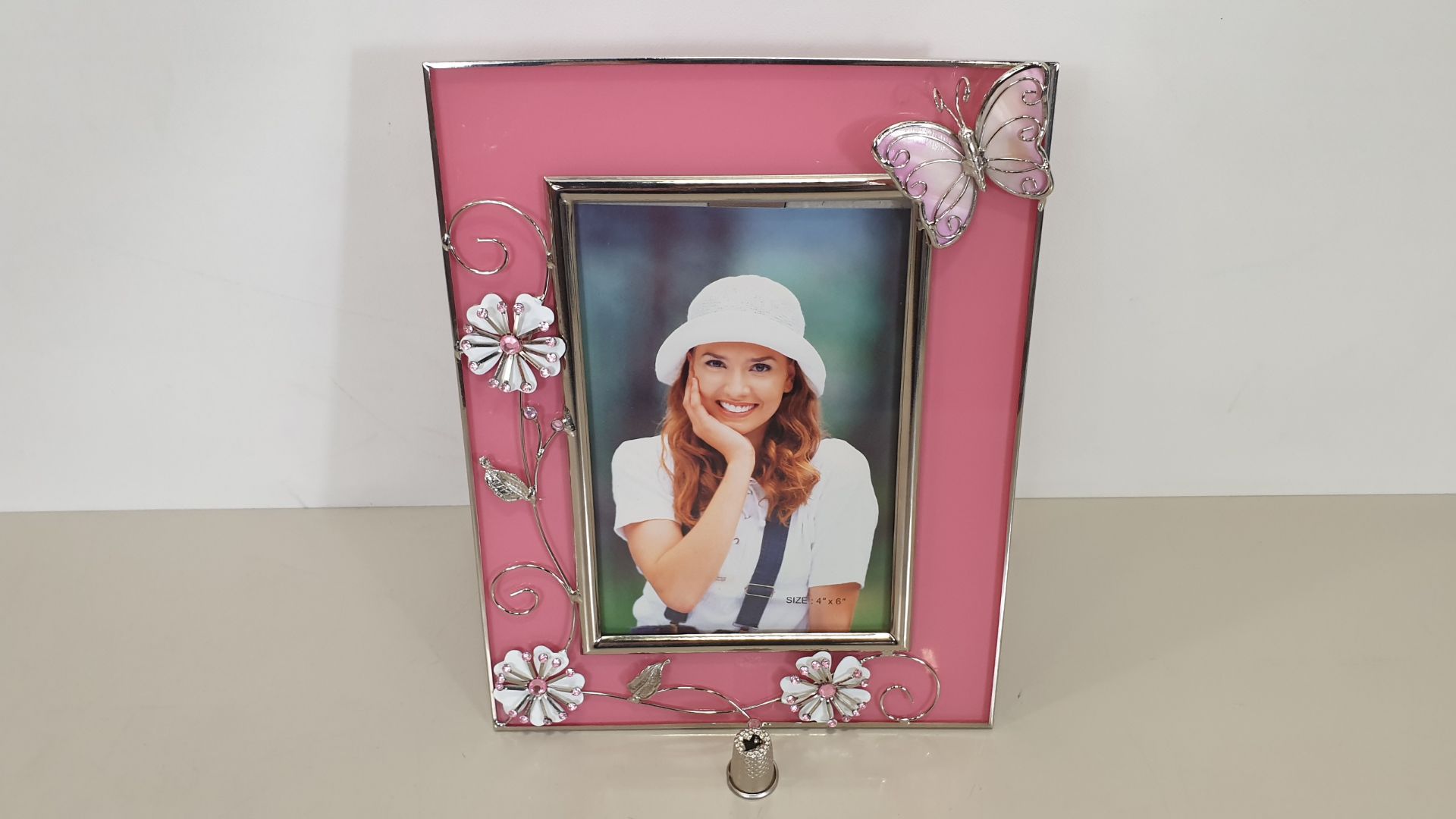 60 X BRAND NEW GLASS DECORATIVE PICTURE FRAME (4"X6" PICTURE)- IN 5 BOXES