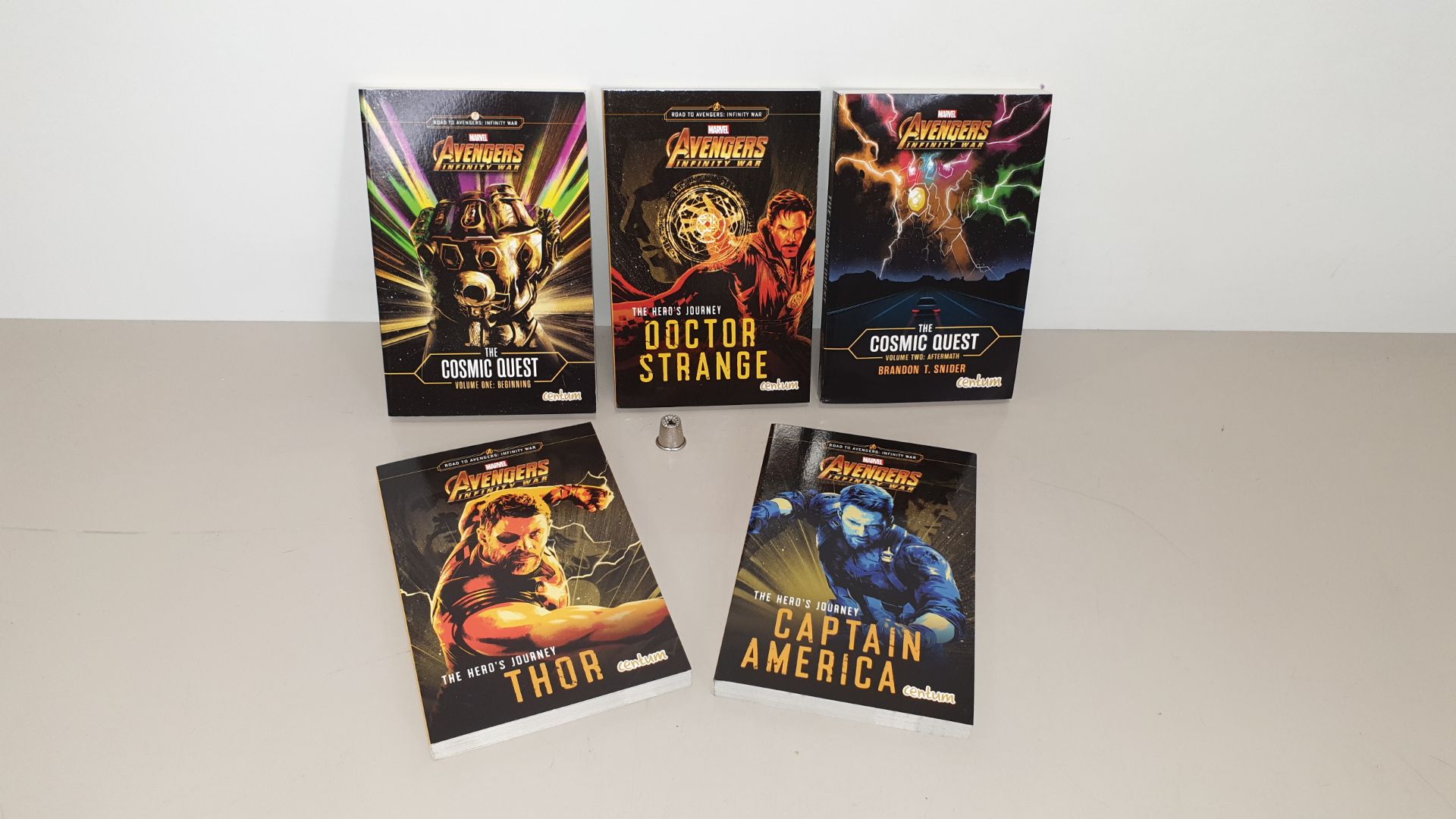 32 X BRAND NEW MARVEL AVENGERS 5 PIECE BOOK SET INCLUDES THE COSMIC QUEST VOLUME 1 & 2 AND THE HEROS