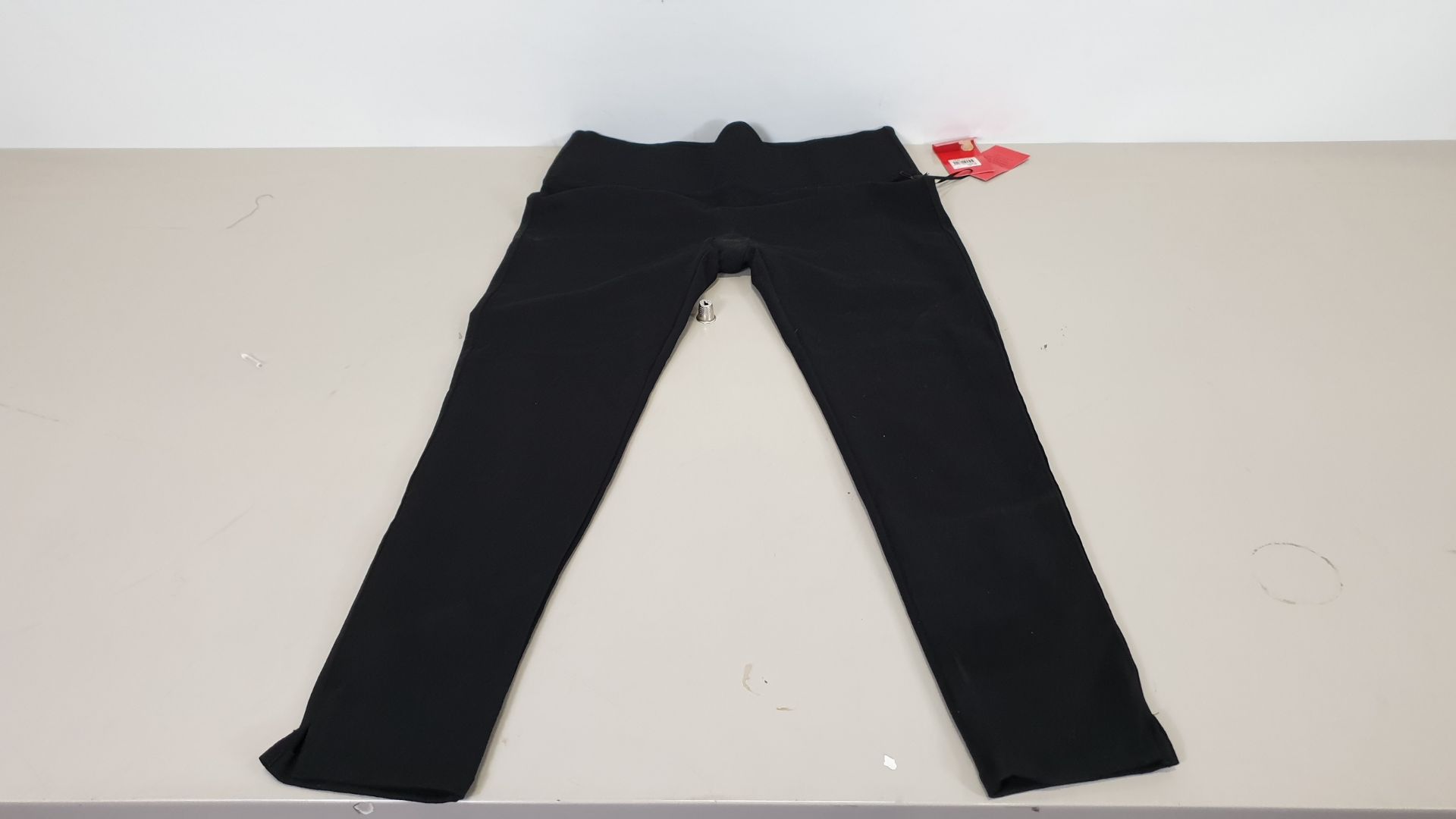 10 X BRAND NEW SPANX BLACK STRUCTURED LEGGINGS SIZE XL RRP $920.00