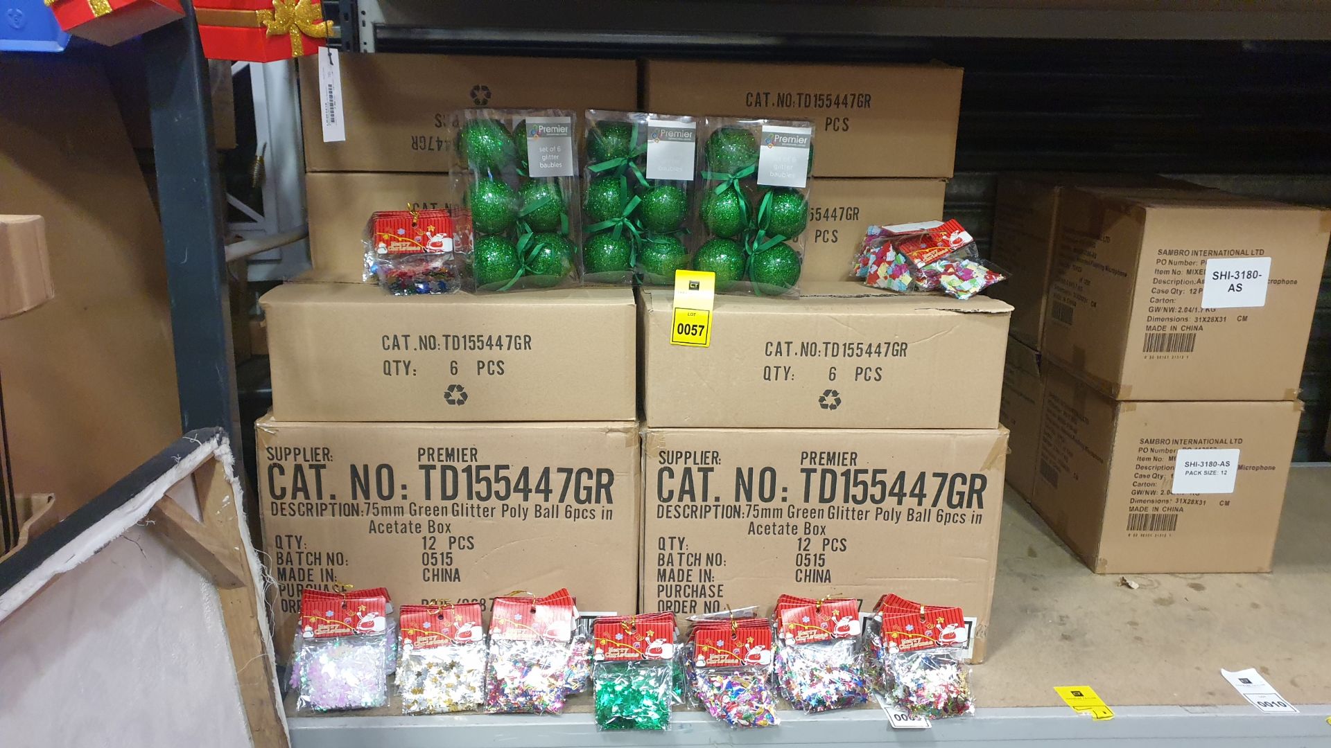 156 + PIECE BRAND NEW MIXED PREMIER CHRISTMAS LOT CONTAINING GLITTER BAUBLES AND BAGS OF CHRISTMAS