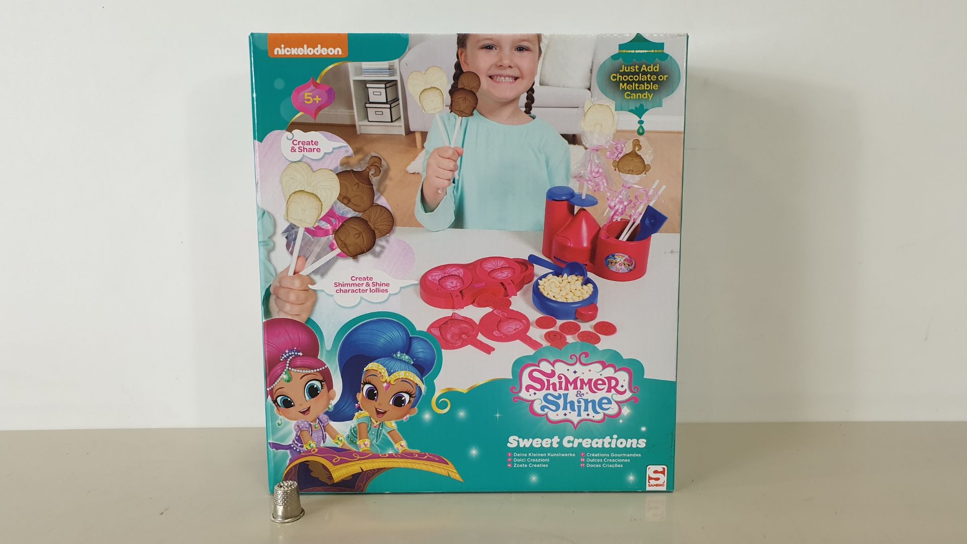 30 X BRAND NEW NICKELODEON SHIMMER & SHINE SWEET CREATIONS, CONTAINING MOULDS, WRAPPERS, STICKS,
