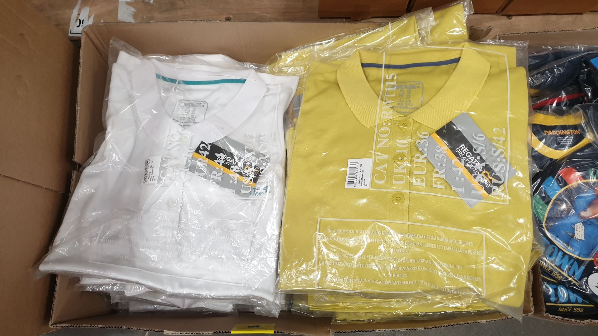 50 X BRAND NEW REGATTA WOMENS MAVERIK III TOPS IN WHITE AND LIMETTA (VARIOUS SIZES) - IN ONE BOX