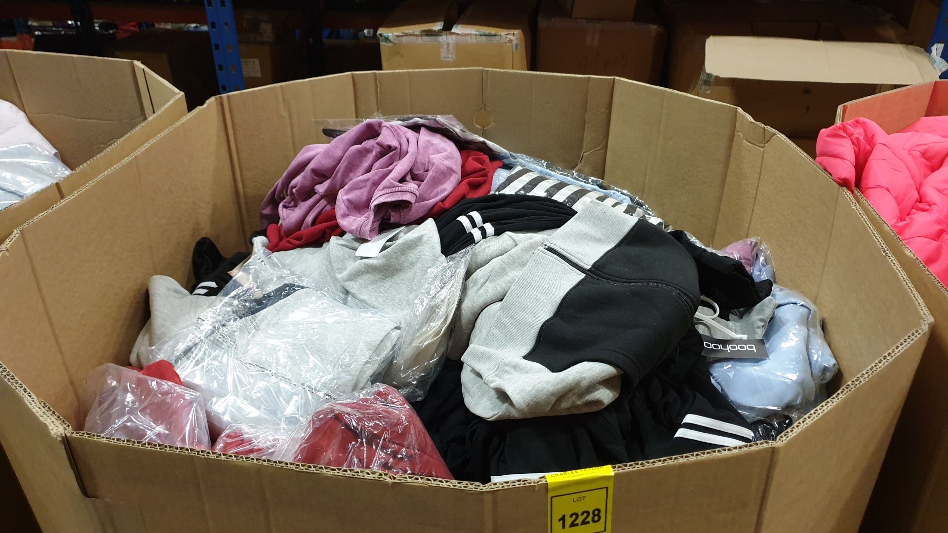 FULL PALLET OF CLOTHING IE BOOHOO JOGGERS, MFW (MY FASHION WORLD) HOODIES, ESSENTIALS COLLECTION