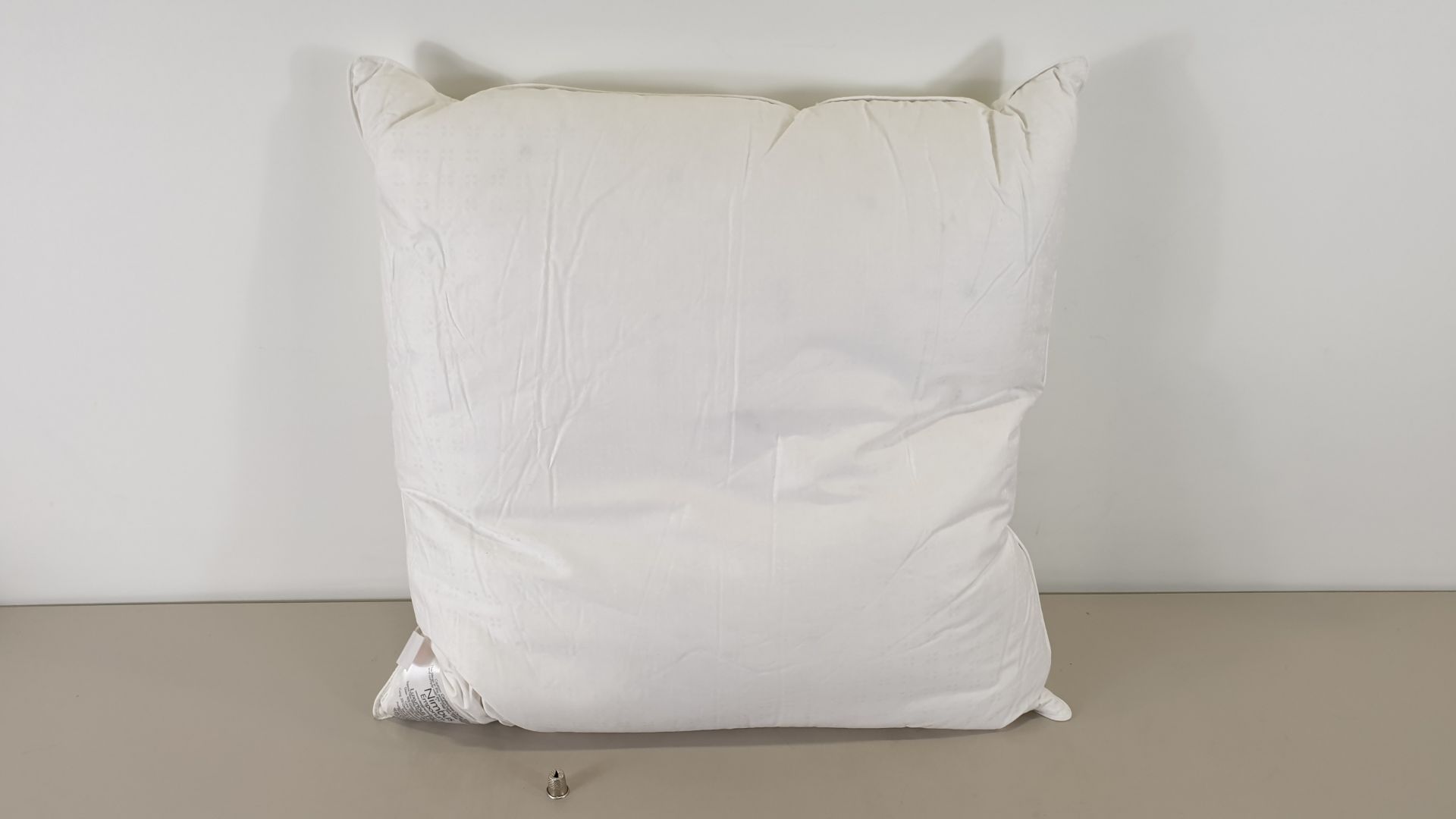 10 X BRAND NEW BAGGED NIMBUS EMPORIUM LUXURIOUS CUSHIONS (SUPERIOR NEW WHITE HUNGARIAN GOOSE DOWN)