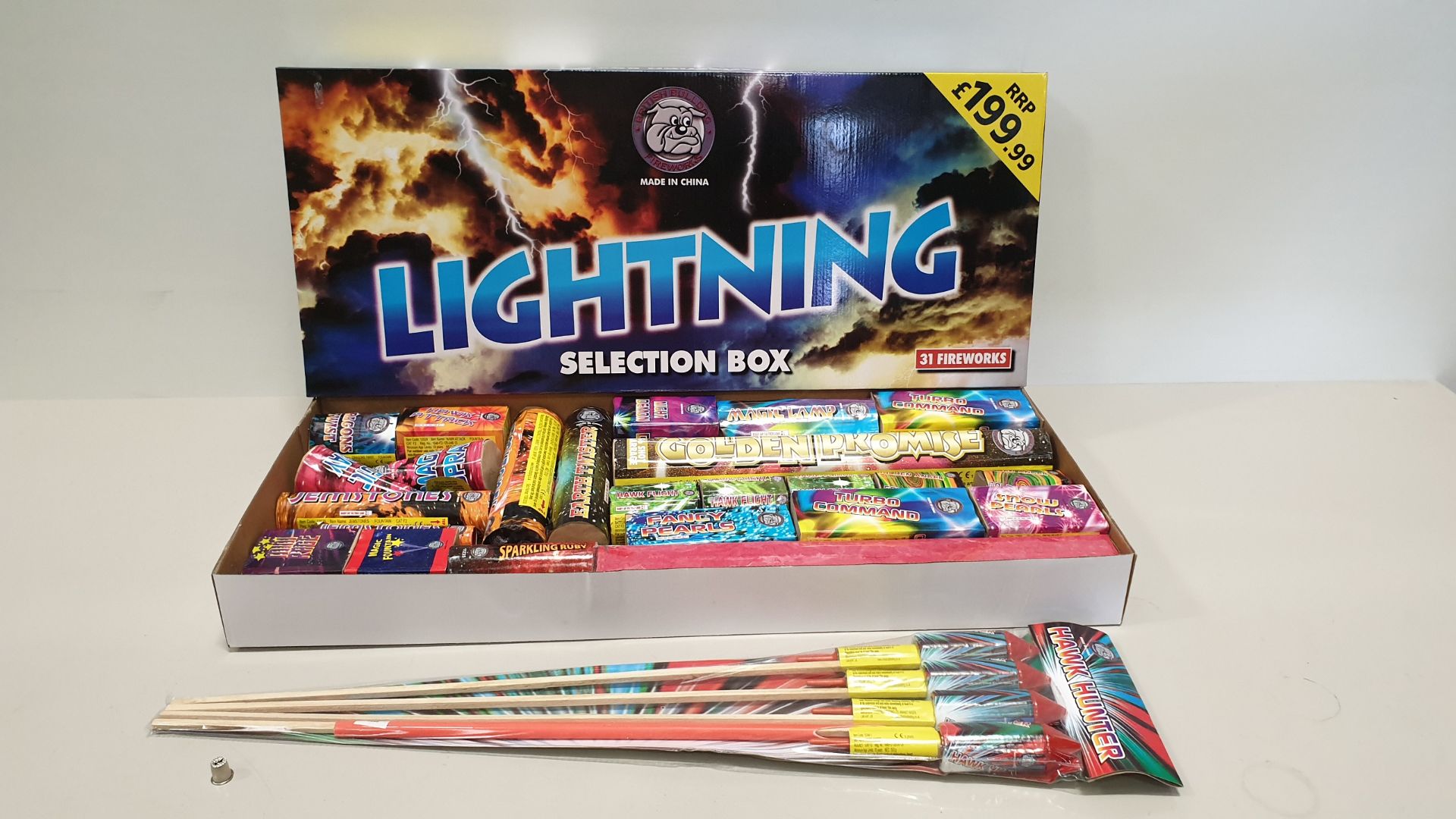 62 X ASSORTED BRITISH BULLDOG FIREWORKS - CONSISTING OF 2 X BRAND NEW 31PC LIGHTNING SELECTION BOXES