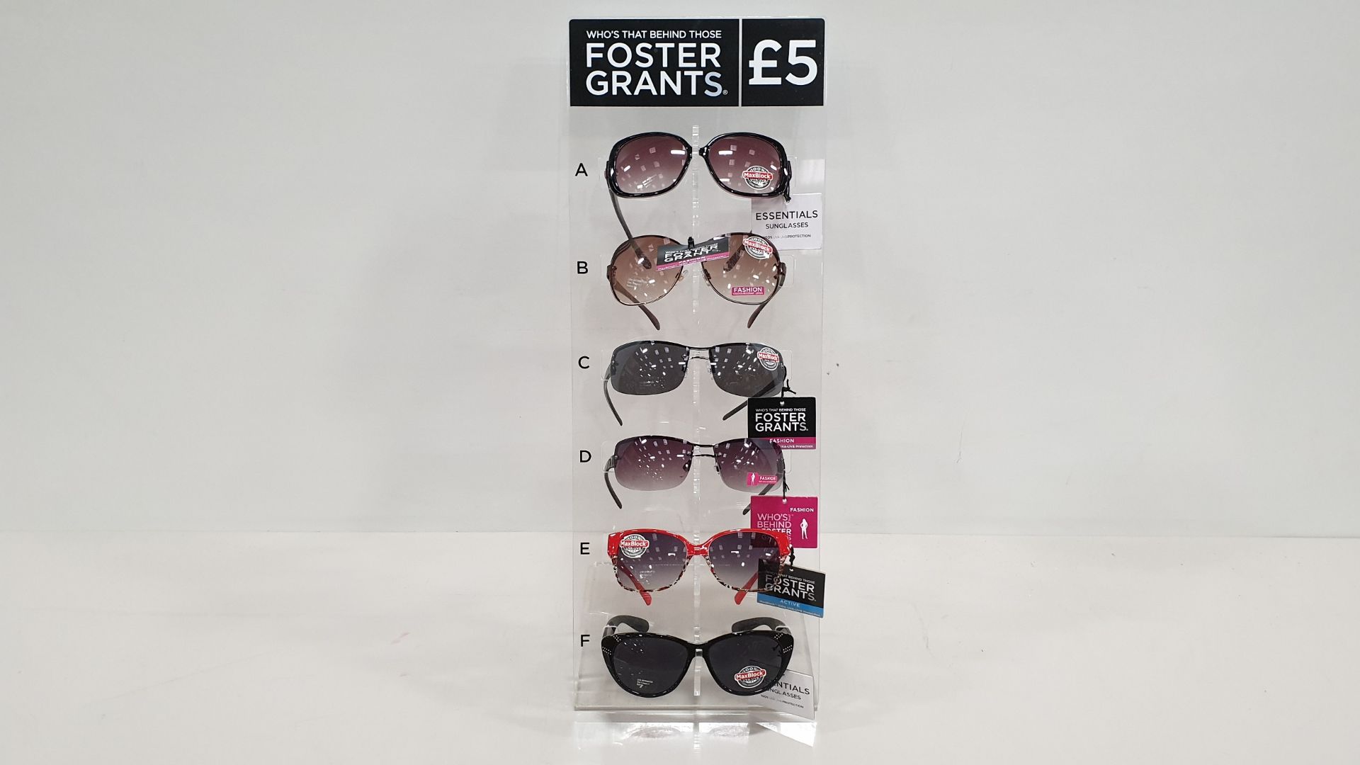 240 X BRAND NEW FOSTER GRANTS FASHION SUNGASSES IN VARIOUS STYLES (TOTAL RRP £1,200.00) - IN ONE