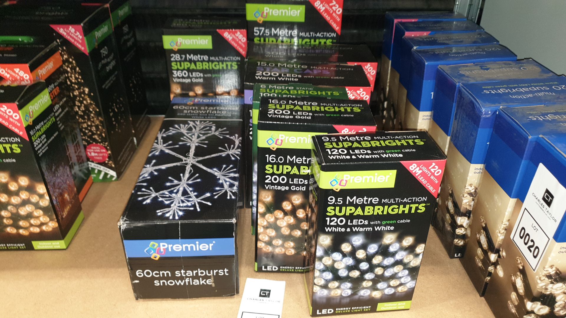 8 PIECE MIXED PREMIER SUPABRIGHTS LOT IE. STARBURST SNOWFLAKE WITH FLASHING WHITE LEDS, 15M 200