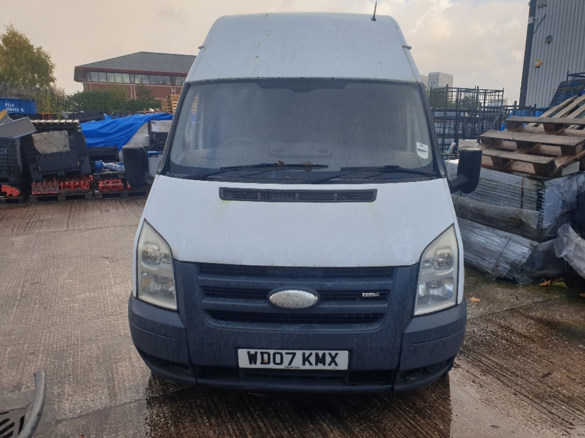 WHITE FORD TRANSIT 115 T350L RWD. ( DIESEL ) Reg : WD07 KMX Mileage : 179,700 Details: NO KEYS NO - Image 2 of 6