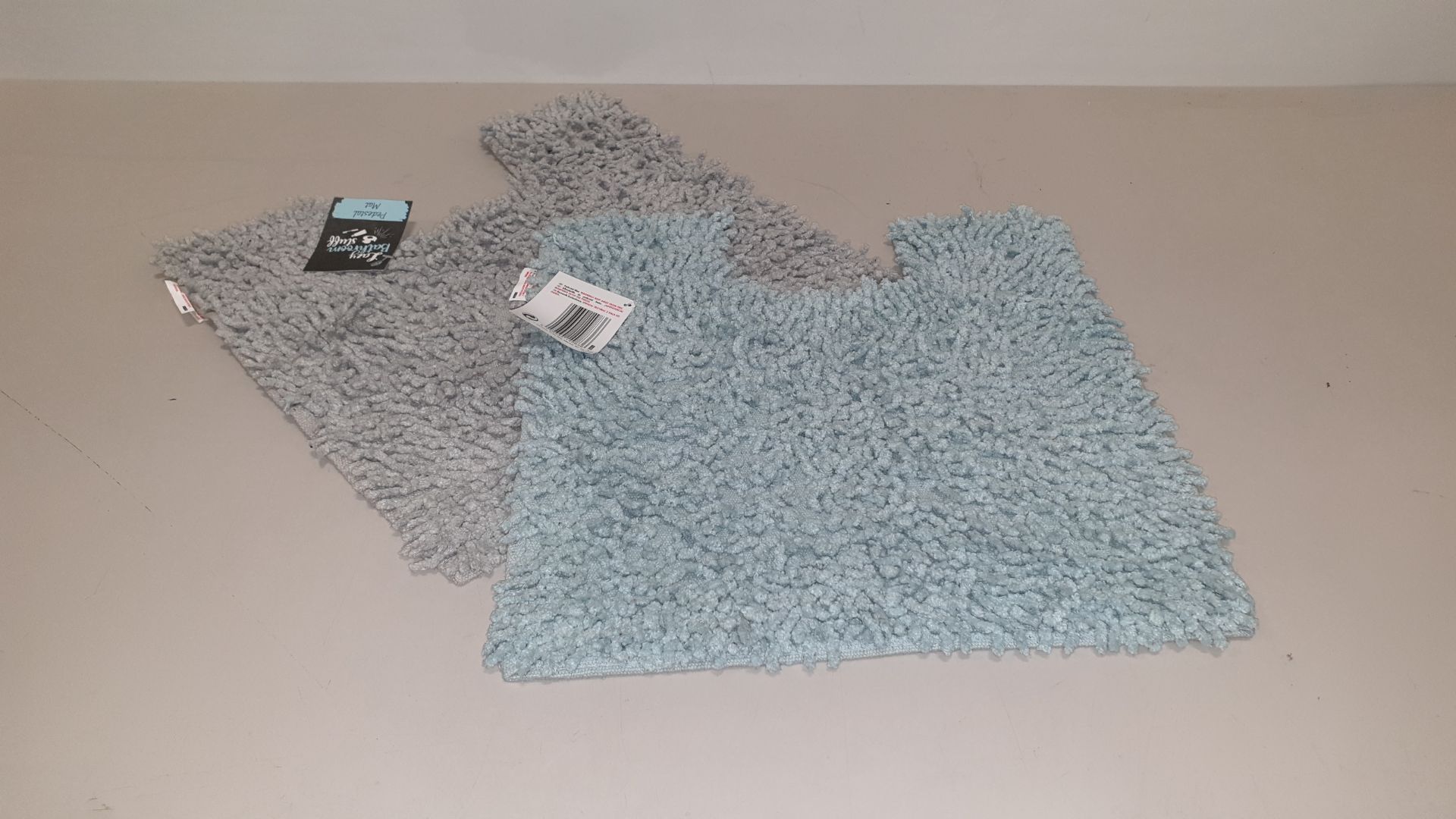 120 X (LAZY BATHROOM STUFF) PEDESTAL MAT'S - CONTAINED IN 5 BAGS