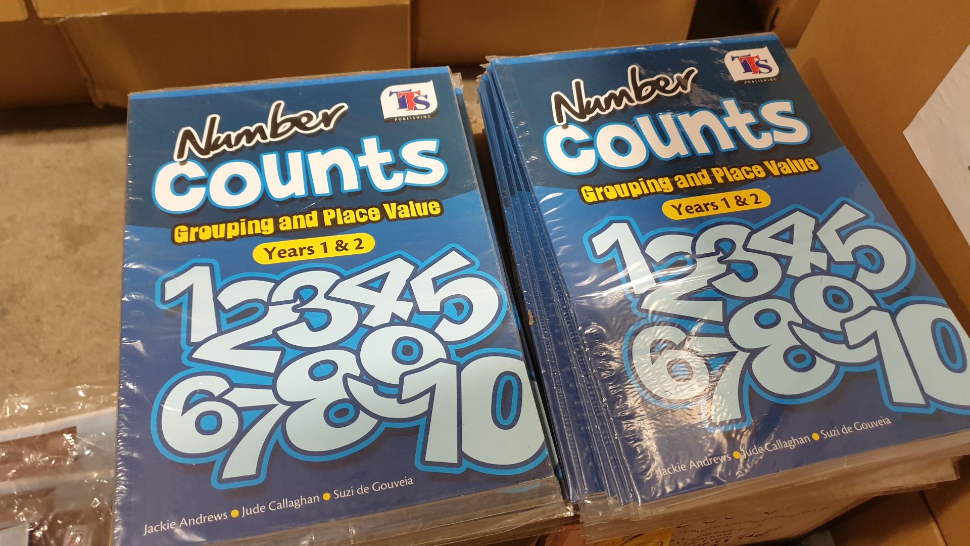 APPROX 160 X BRAND NEW NUMBER COUNTS PUBLICATIONS - IN 3 BOXES AND LOOSE