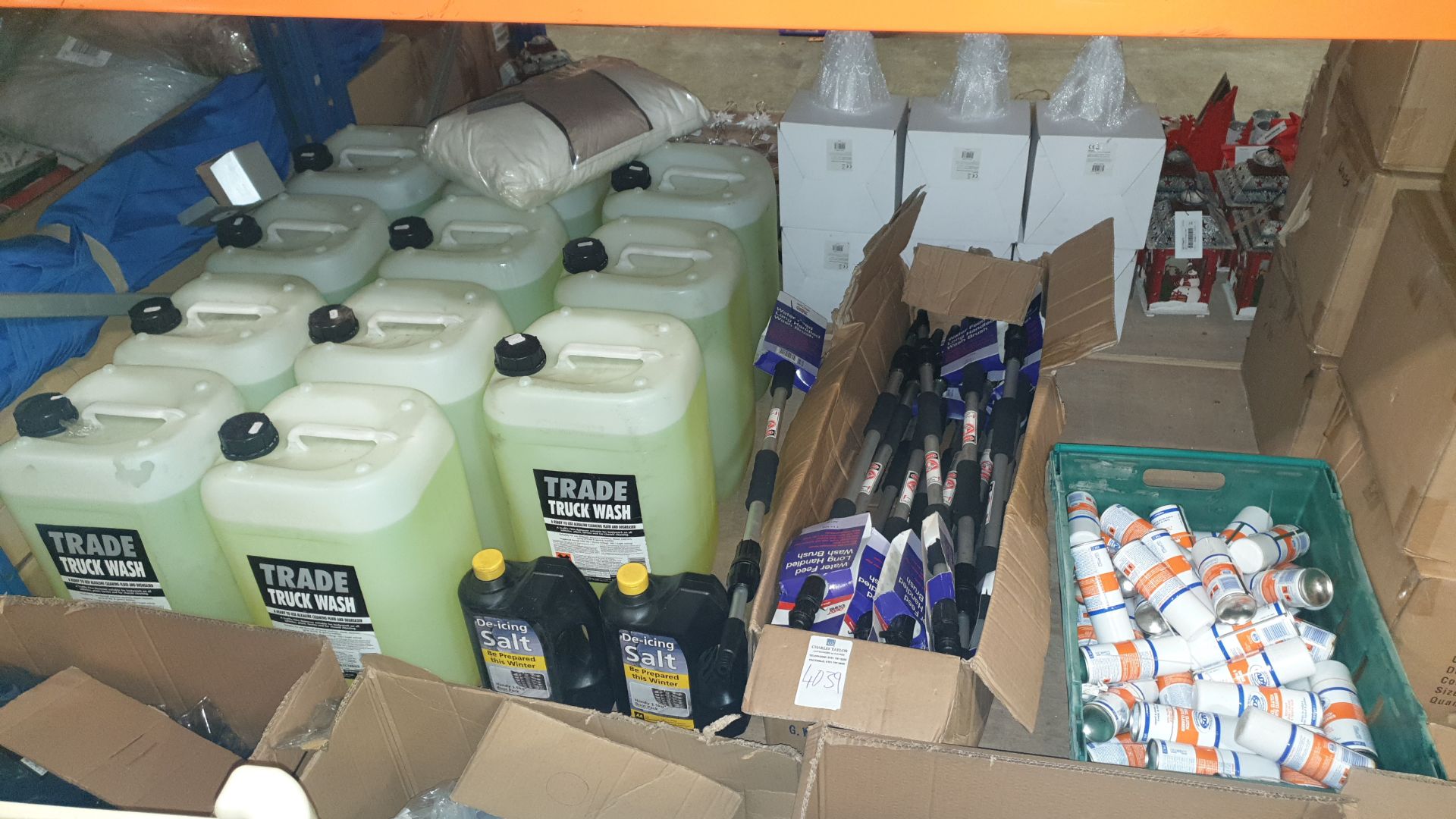 APPROX 75 PIECE MIXED TOOL LOT CONTAINING 11 X 25L TRADE TRUCK WASH FLUID, AA DE-ICING SALTS,