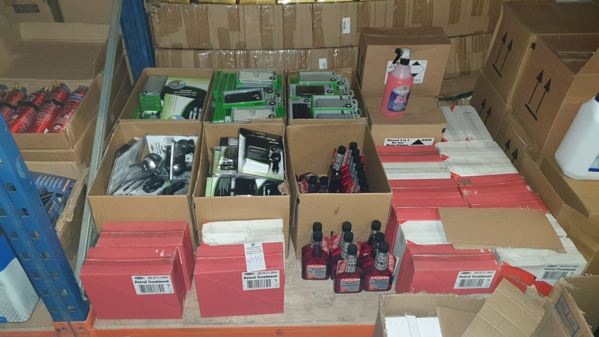 APPROX 250 + PIECE MIXED TOOL LOT CONTAINING LARGE AMOUNT OF CAR LUBE PETROL TREATMENTS, BLUECOL 3