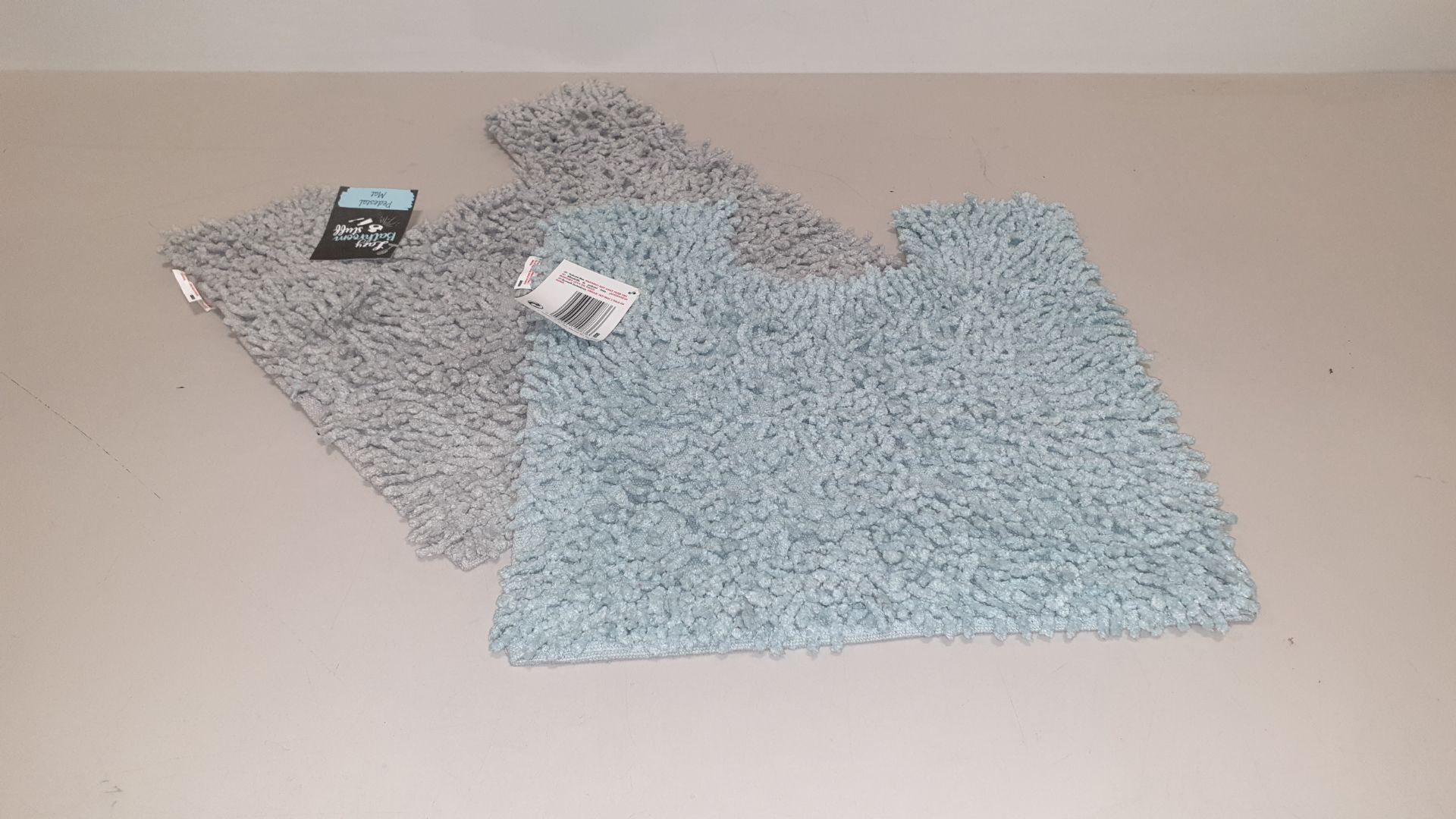 120 X (LAZY BATHROOM STUFF) PEDESTAL MAT'S - CONTAINED IN 5 BAGS