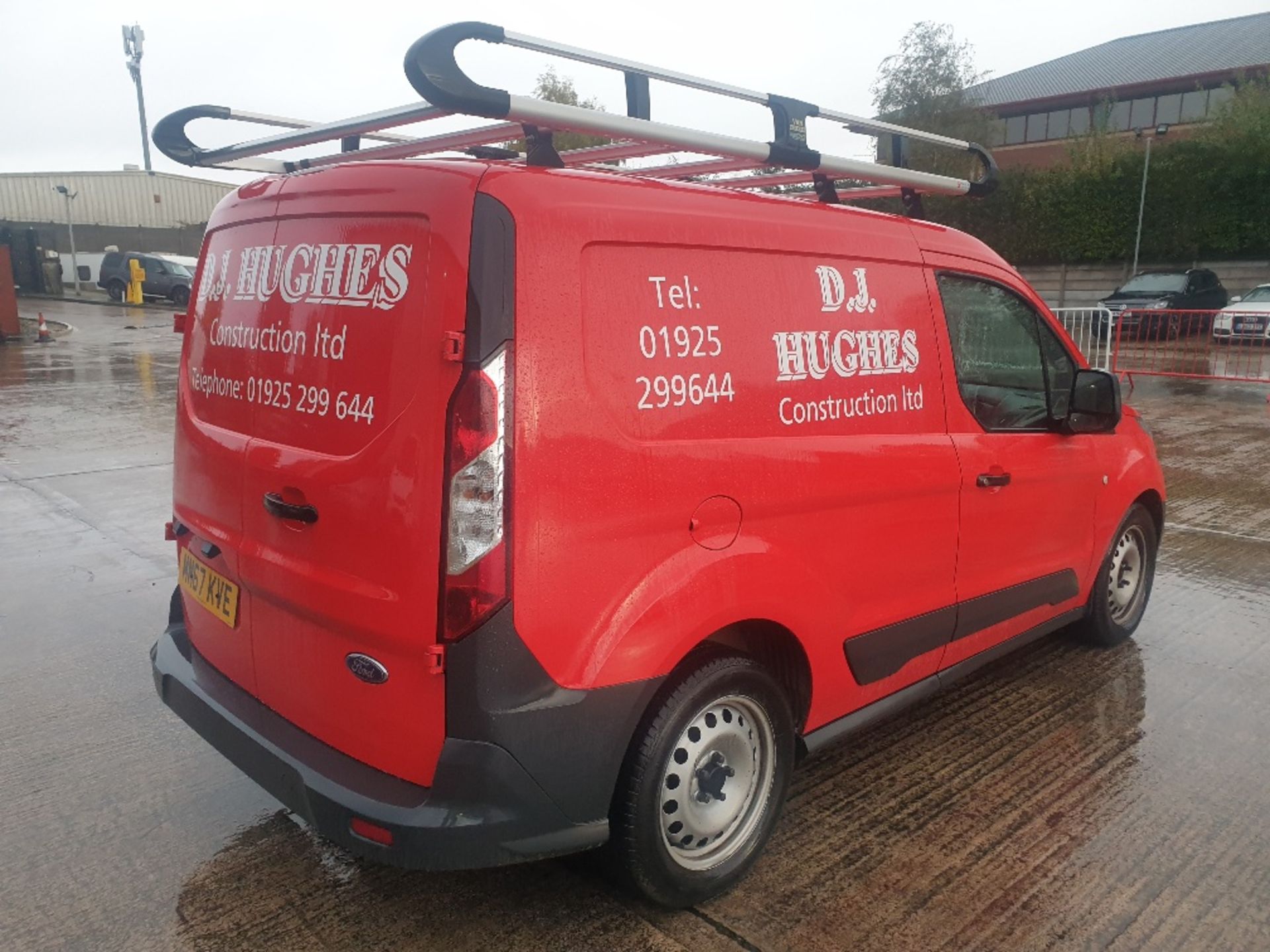 RED FORD TRANSIT CONNECT 200. ( DIESEL ) Reg : MM67 KVE, Mileage : 30,030 Details: WITH 2 KEYS - Image 2 of 7