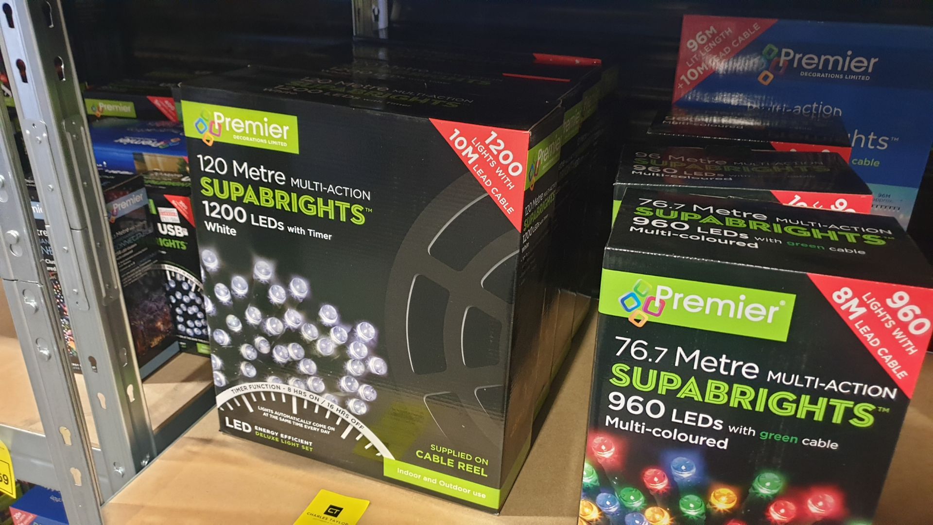 MIXED PREMIER LIGHTS LOT CONTAINING 4 PIECES IE 120M MULTI-ACTION 1200 WHITE LED SUPABRIGHTS WITH