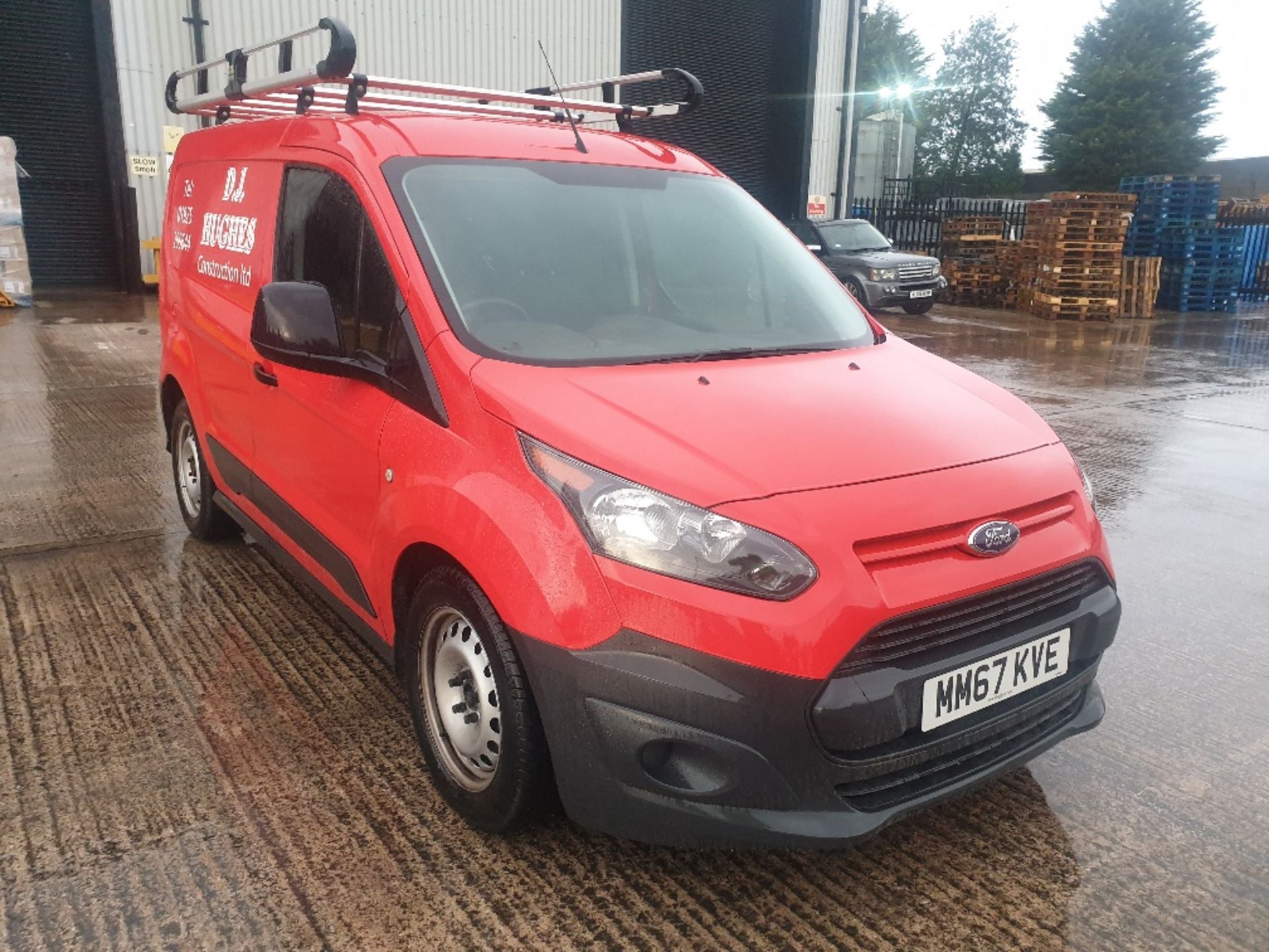 RED FORD TRANSIT CONNECT 200. ( DIESEL ) Reg : MM67 KVE, Mileage : 30,030 Details: WITH 2 KEYS