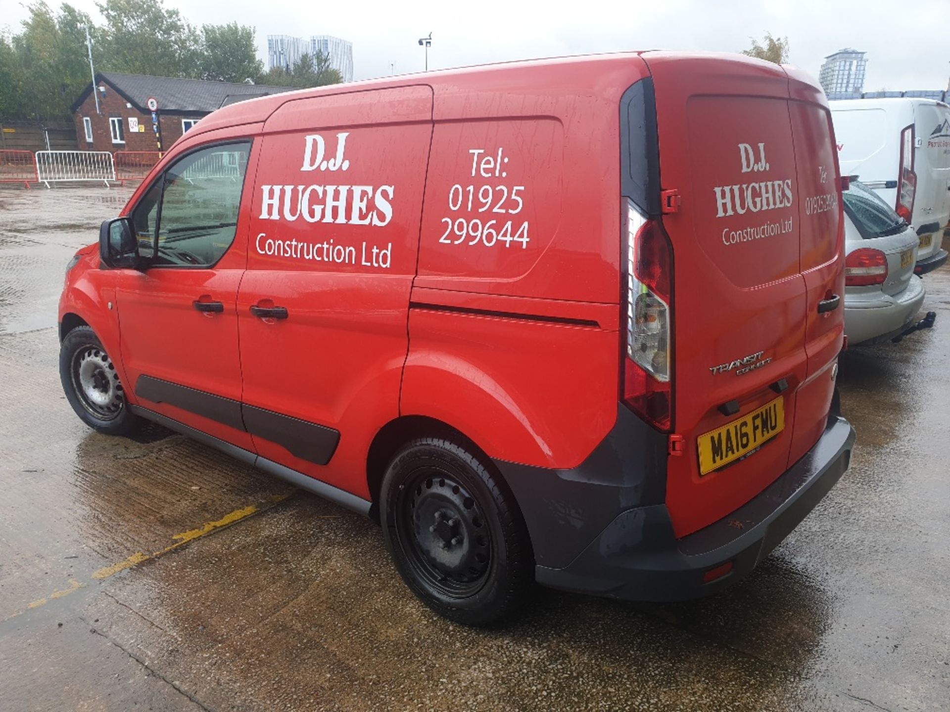 RED FORD TRANSIT CONNECT 200. ( DIESEL ) Reg : MA16 FMU, Mileage : 60,666 Details: WITH 2 KEYS, - Image 3 of 7