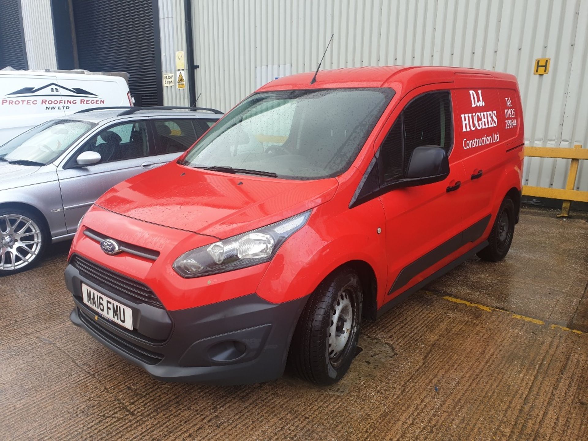 RED FORD TRANSIT CONNECT 200. ( DIESEL ) Reg : MA16 FMU, Mileage : 60,666 Details: WITH 2 KEYS, - Image 4 of 7