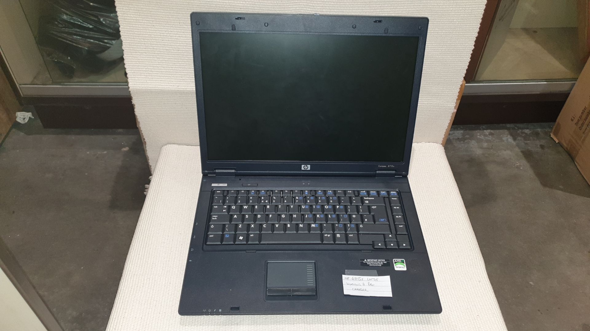 HP 6715'S LAPTOP WITH WINDOWS 7 PRO & CHARGER