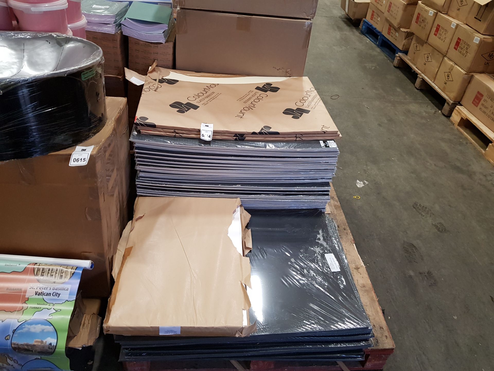 FULL PALLET CONTAINING LARGE QUANTITY OF COLOURMOUNT BLACK BOARDS (594 X 841MM), BLACK CARD (594 X