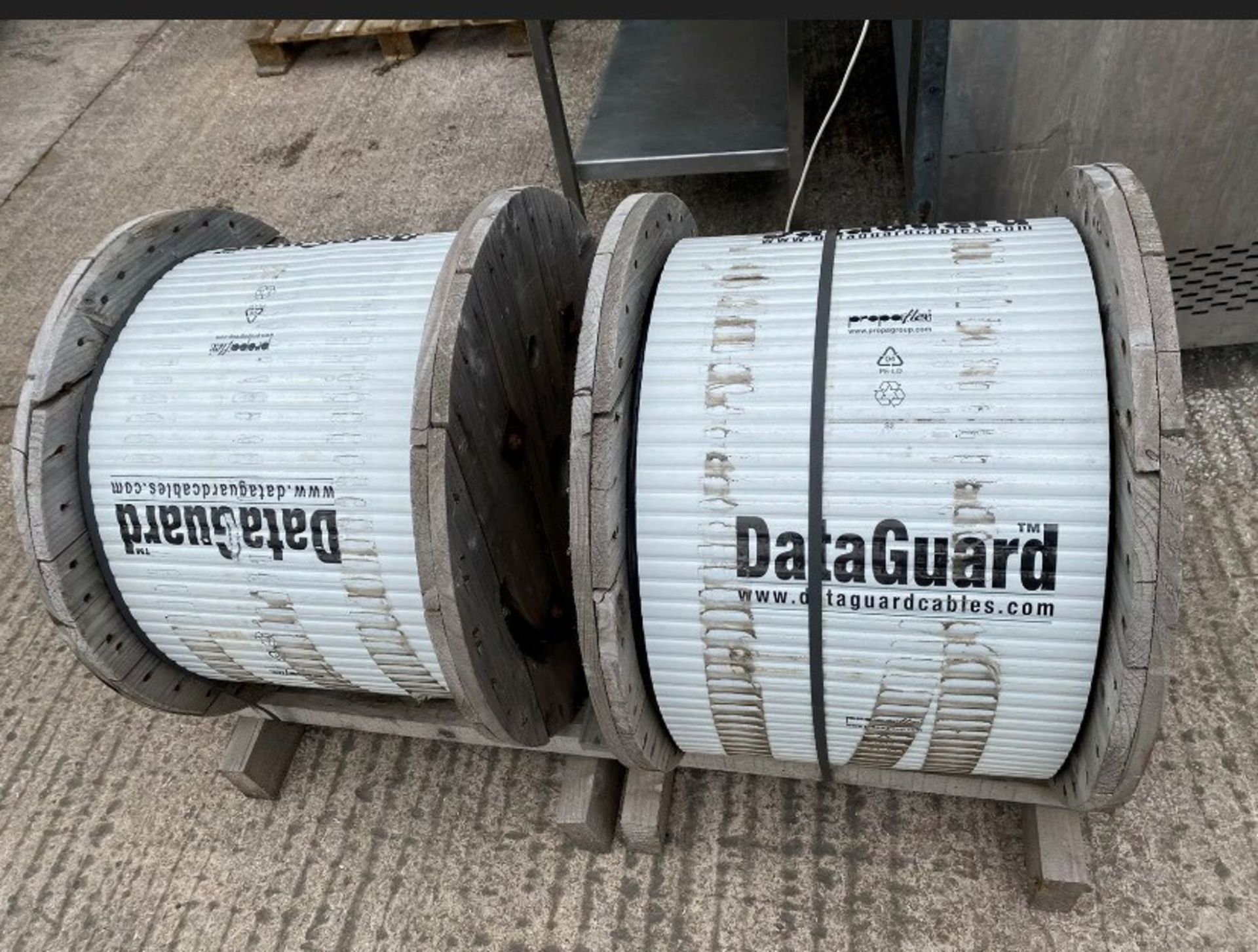 2 X 1650M DRUMS (3300M) OF BELCOM DATAGUARD SWA STEEL WIRE ARMOURED 12 CORE FIBRE OPTIC CABLE - FULL
